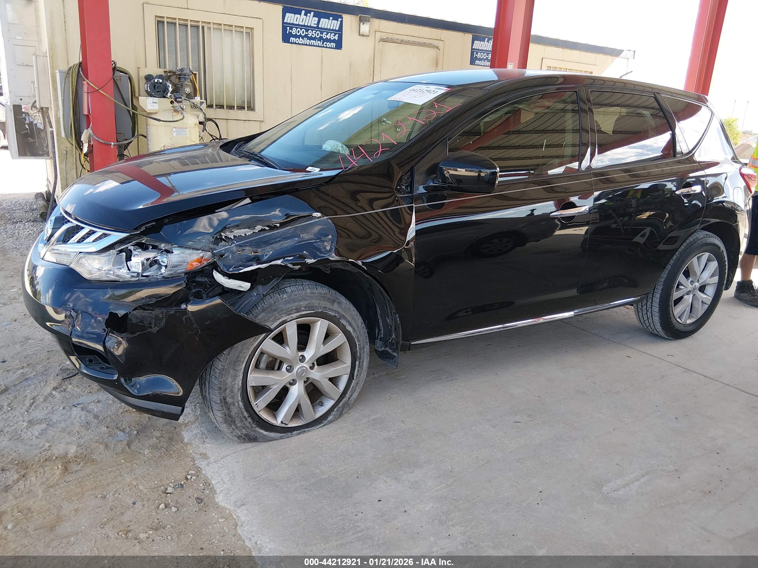 NISSAN MURANO image 2