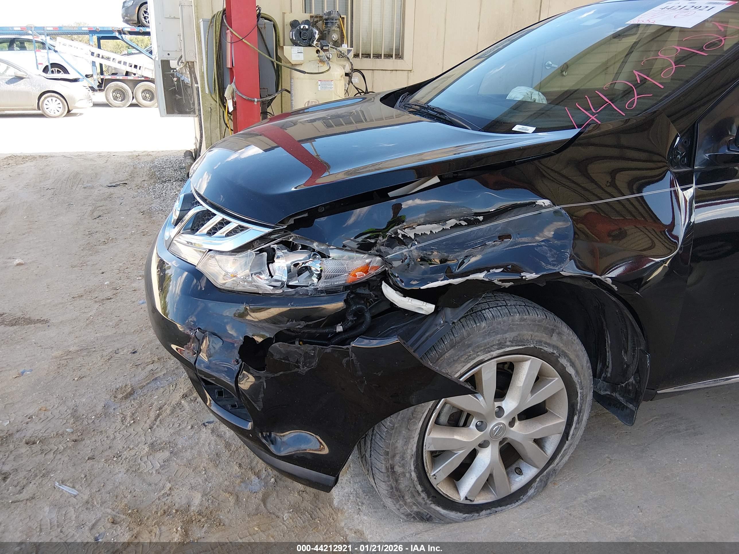 NISSAN MURANO image 6