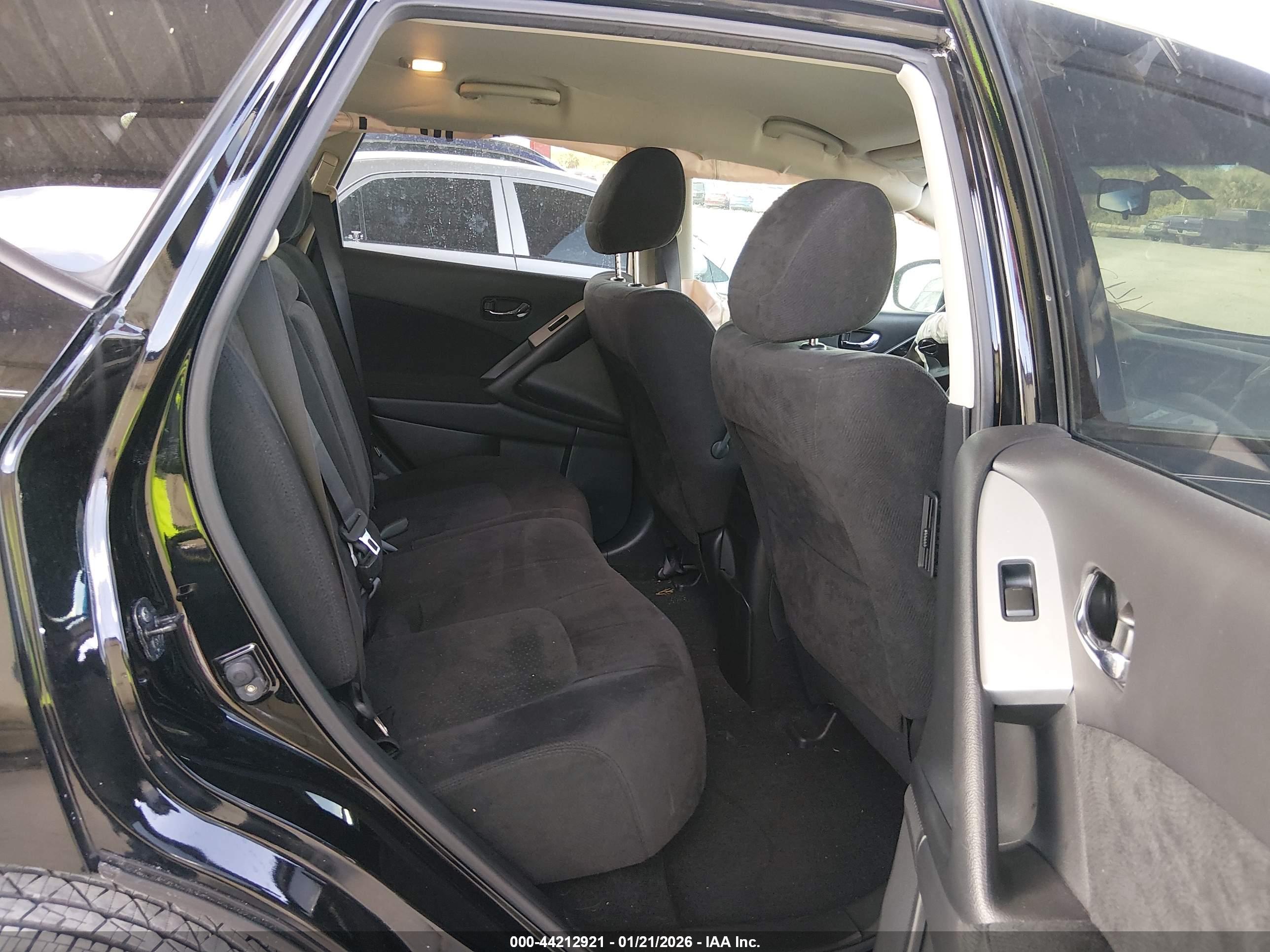 NISSAN MURANO image 8