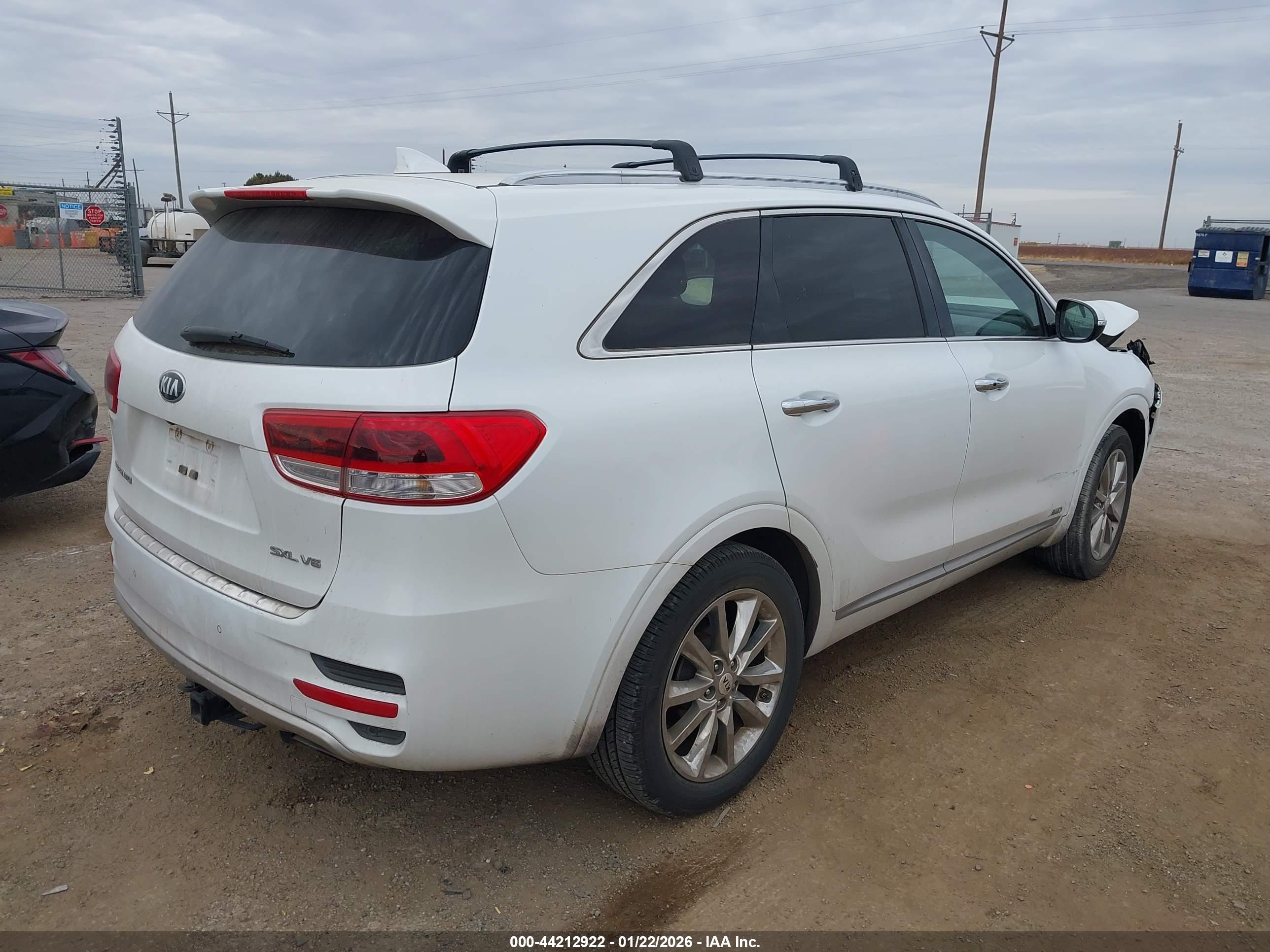 KIA SORENTO image 4