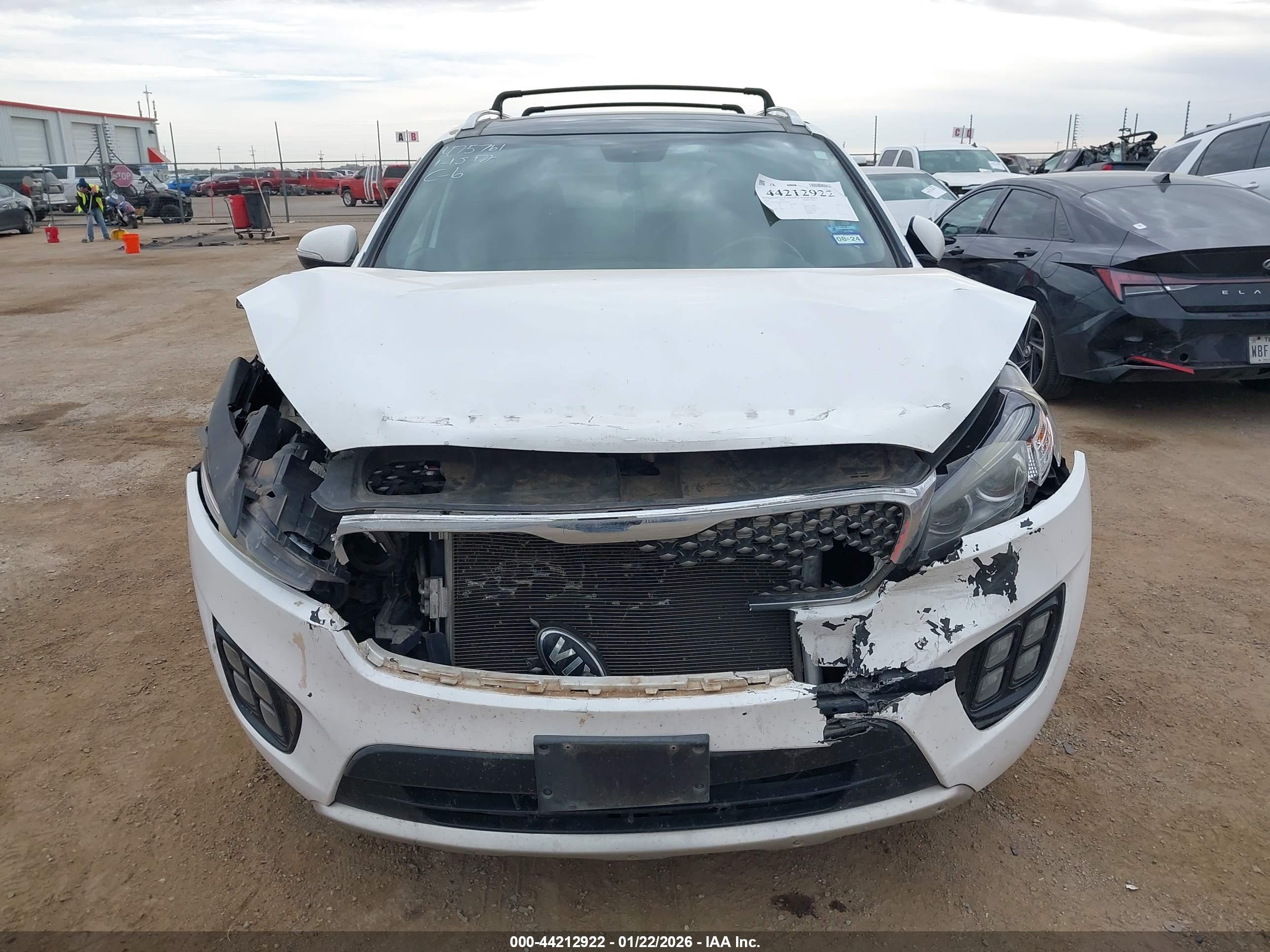 KIA SORENTO image 6
