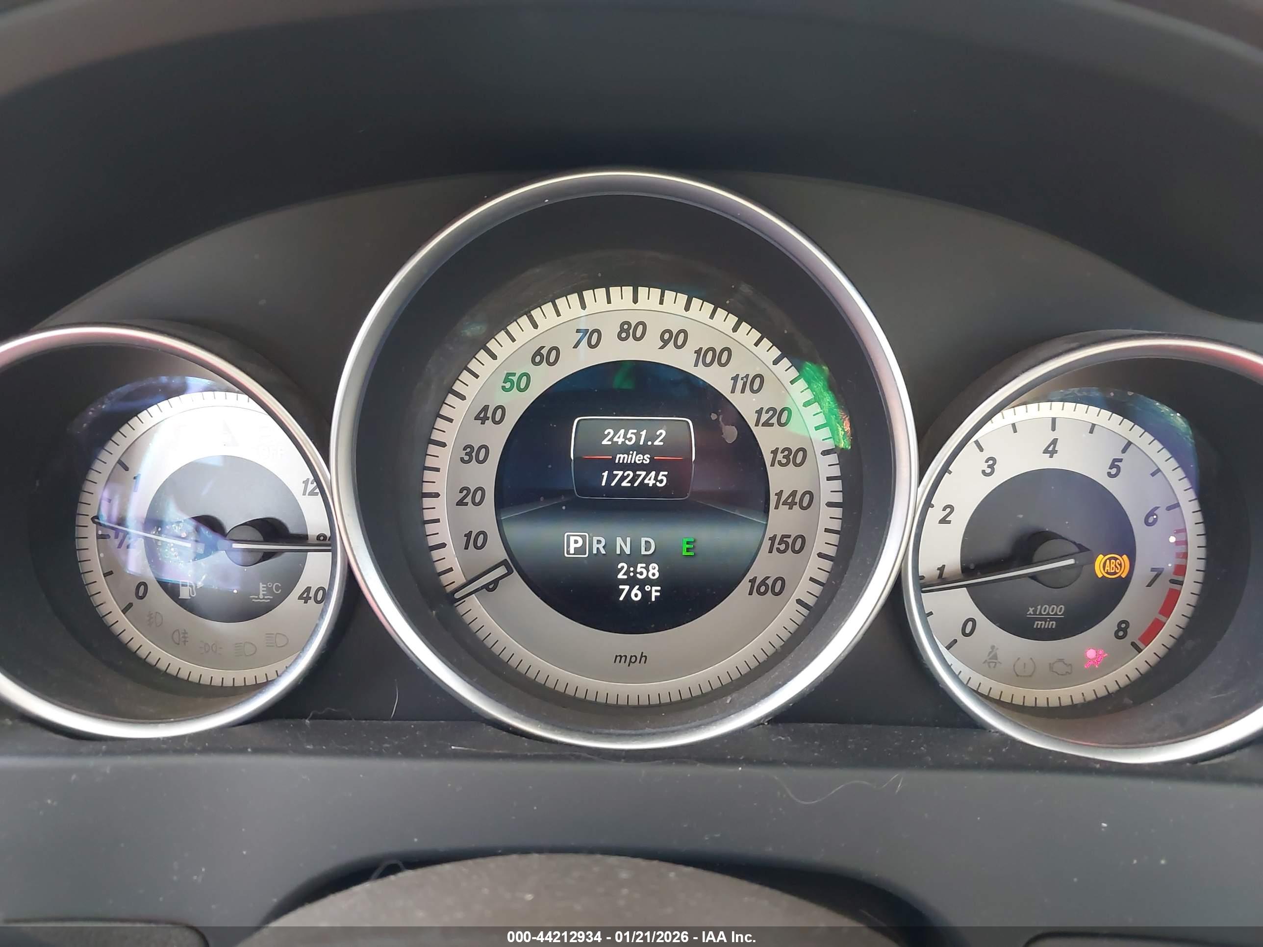 MERCEDES-BENZ C-CLASS image 7