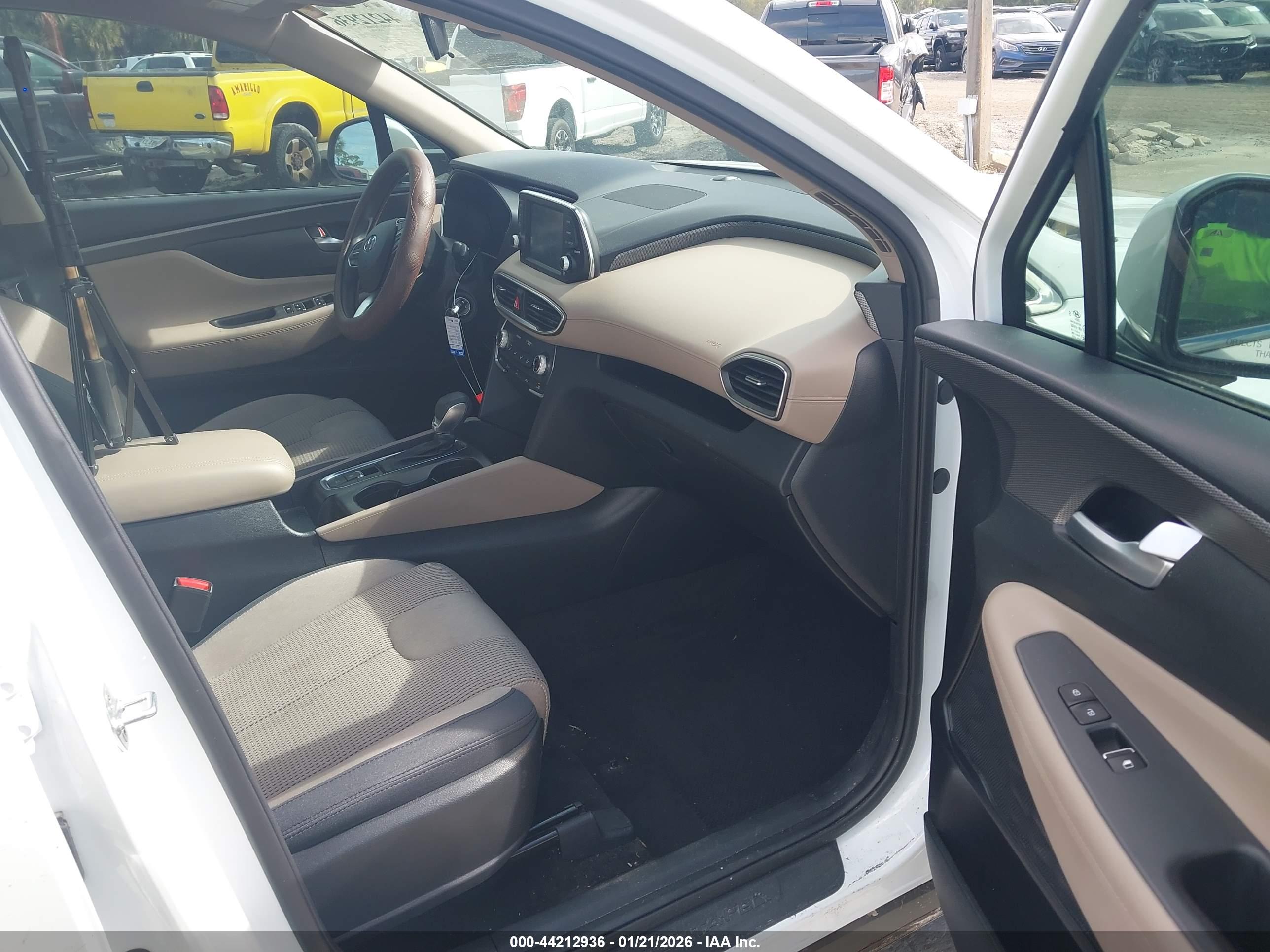 HYUNDAI SANTA image 5