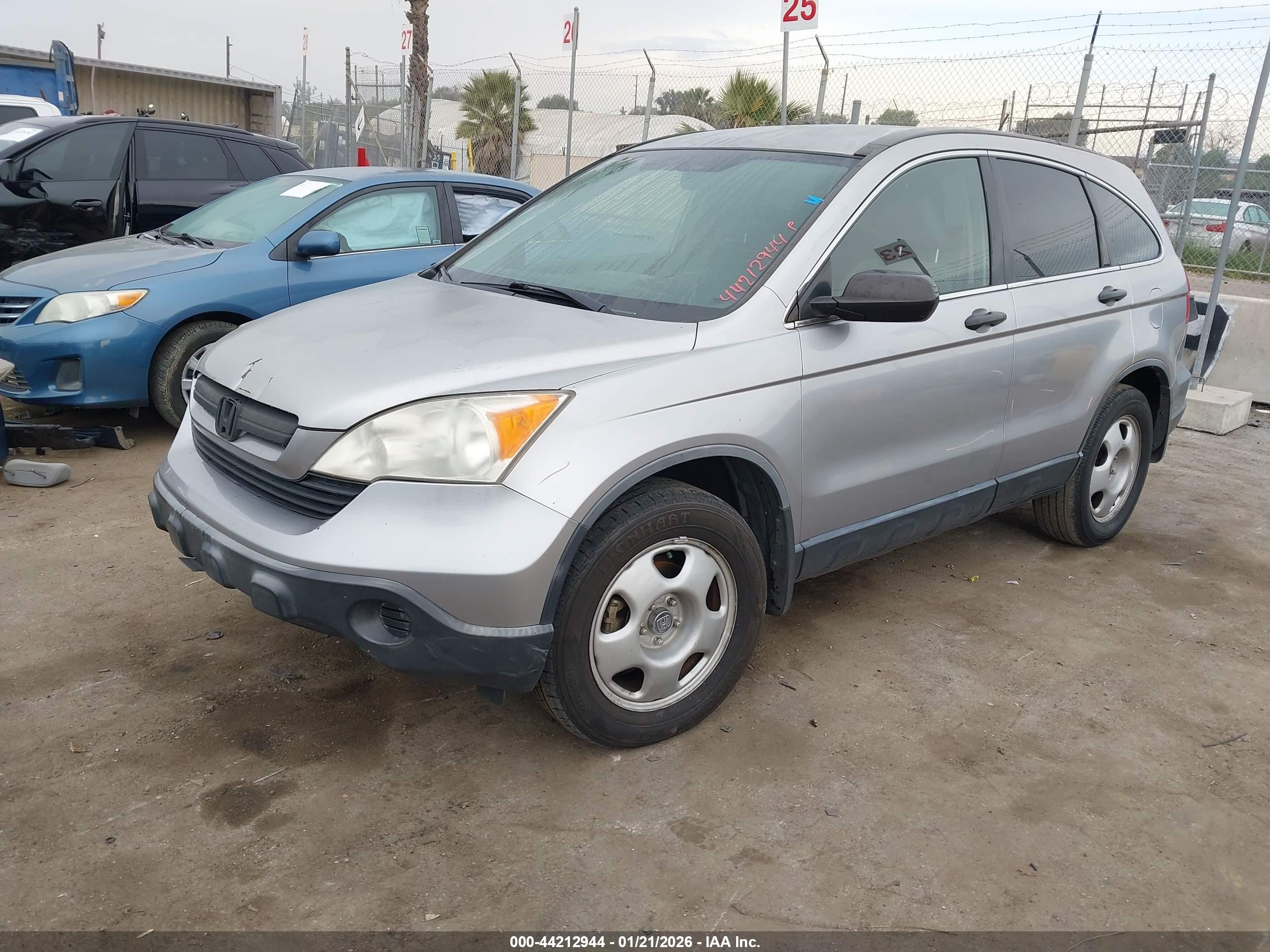 HONDA CR-V image 2