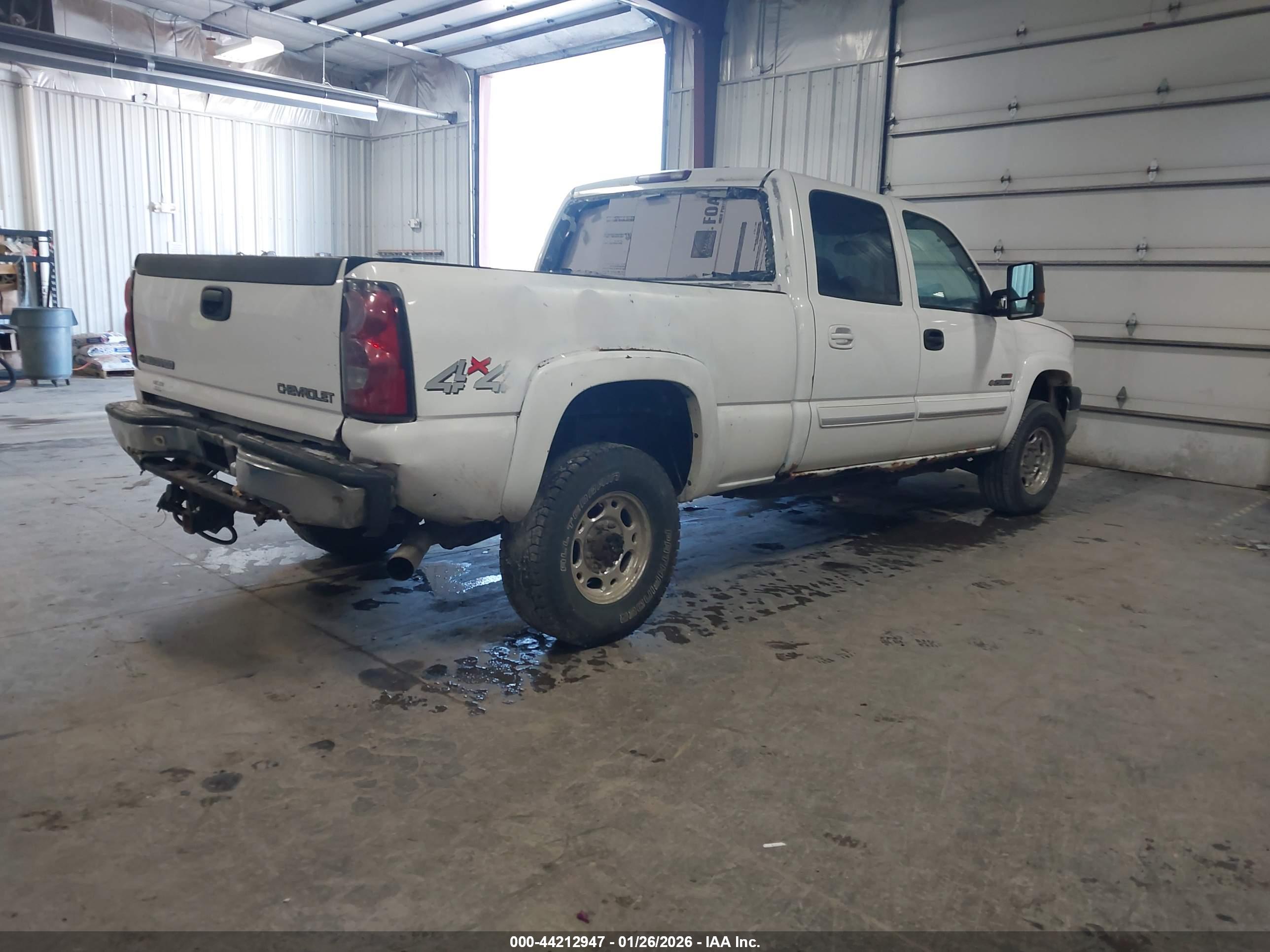 CHEVROLET SILVERADO image 4