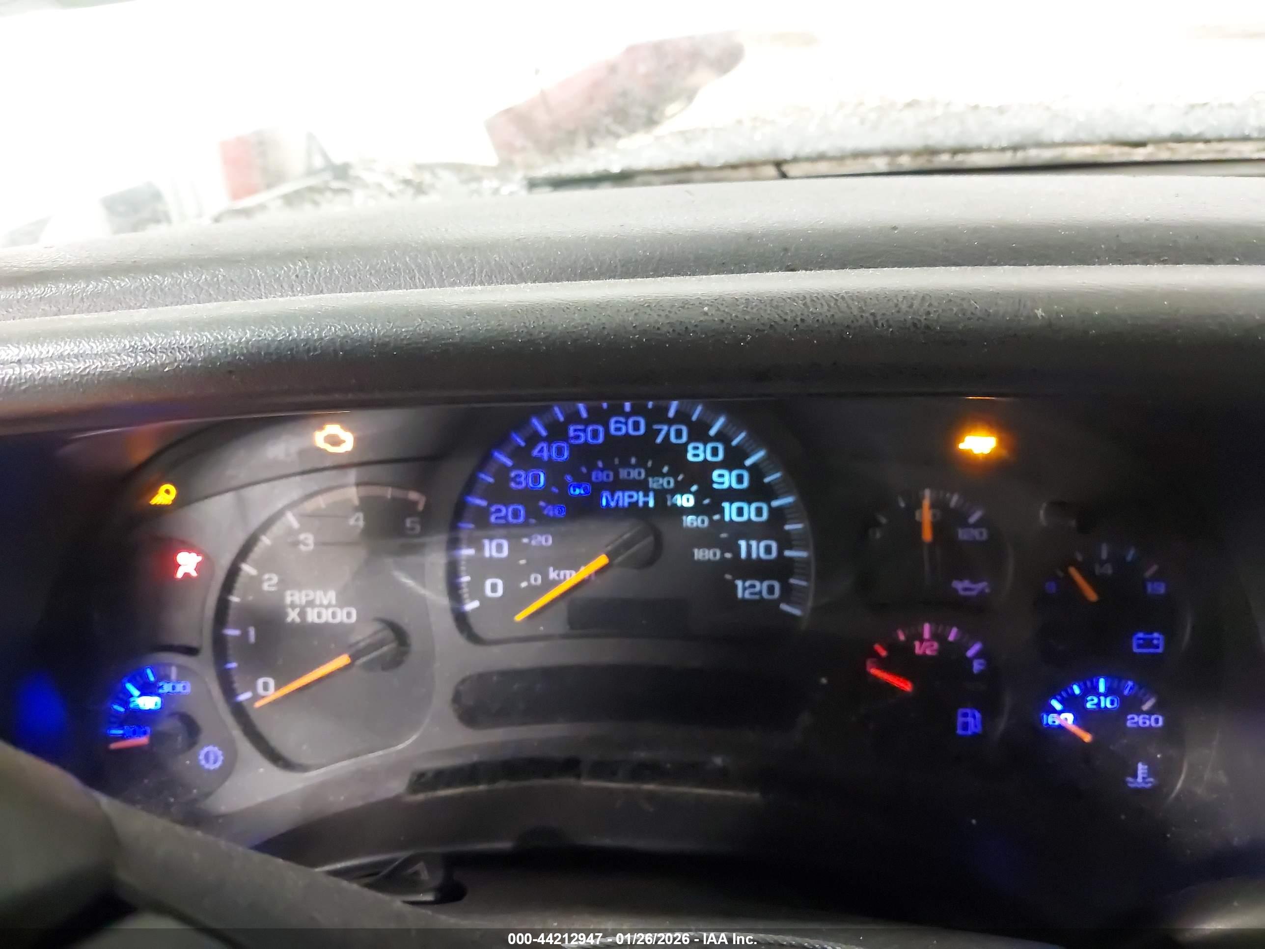 CHEVROLET SILVERADO image 7