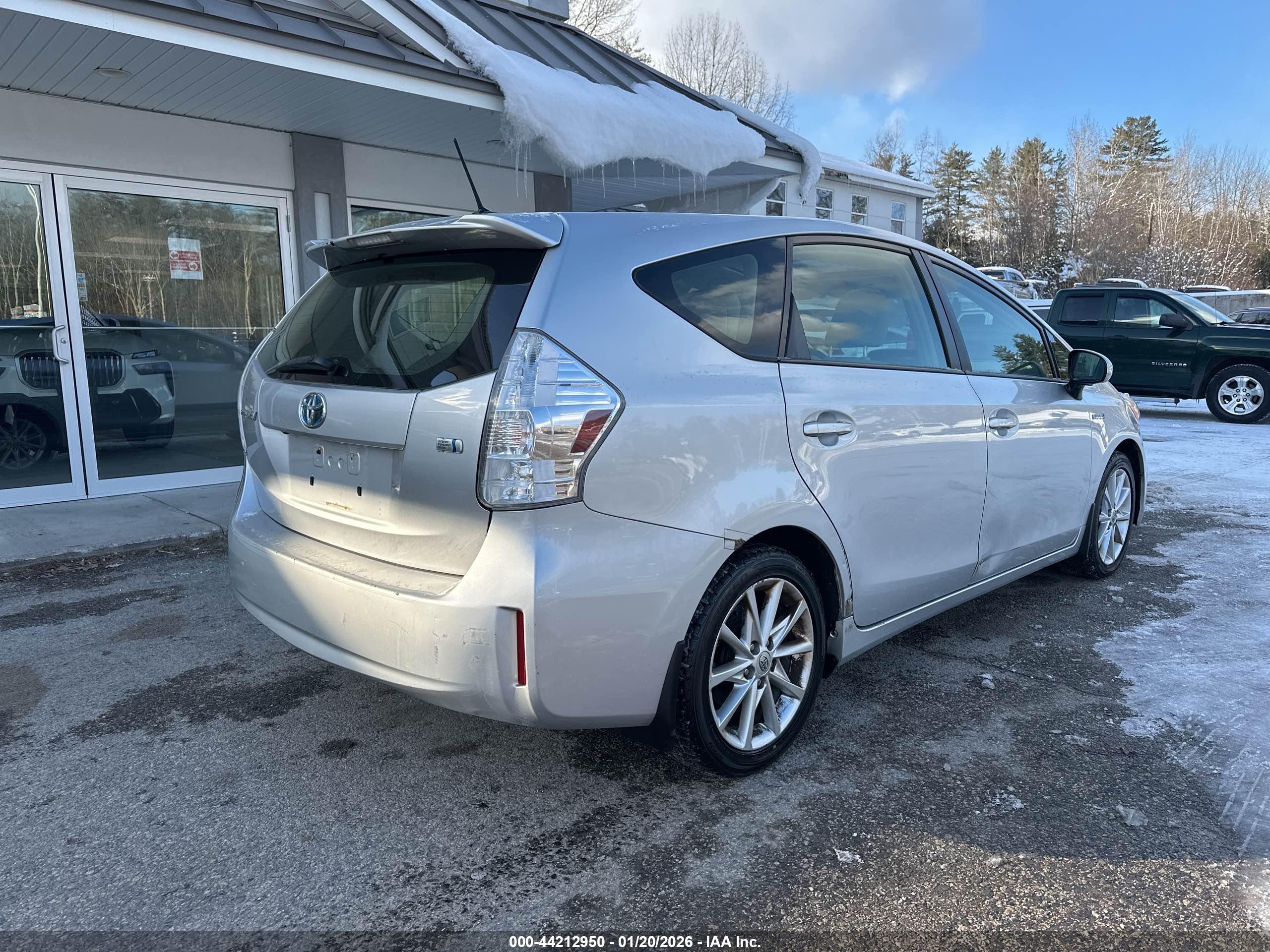 TOYOTA PRIUS image 4