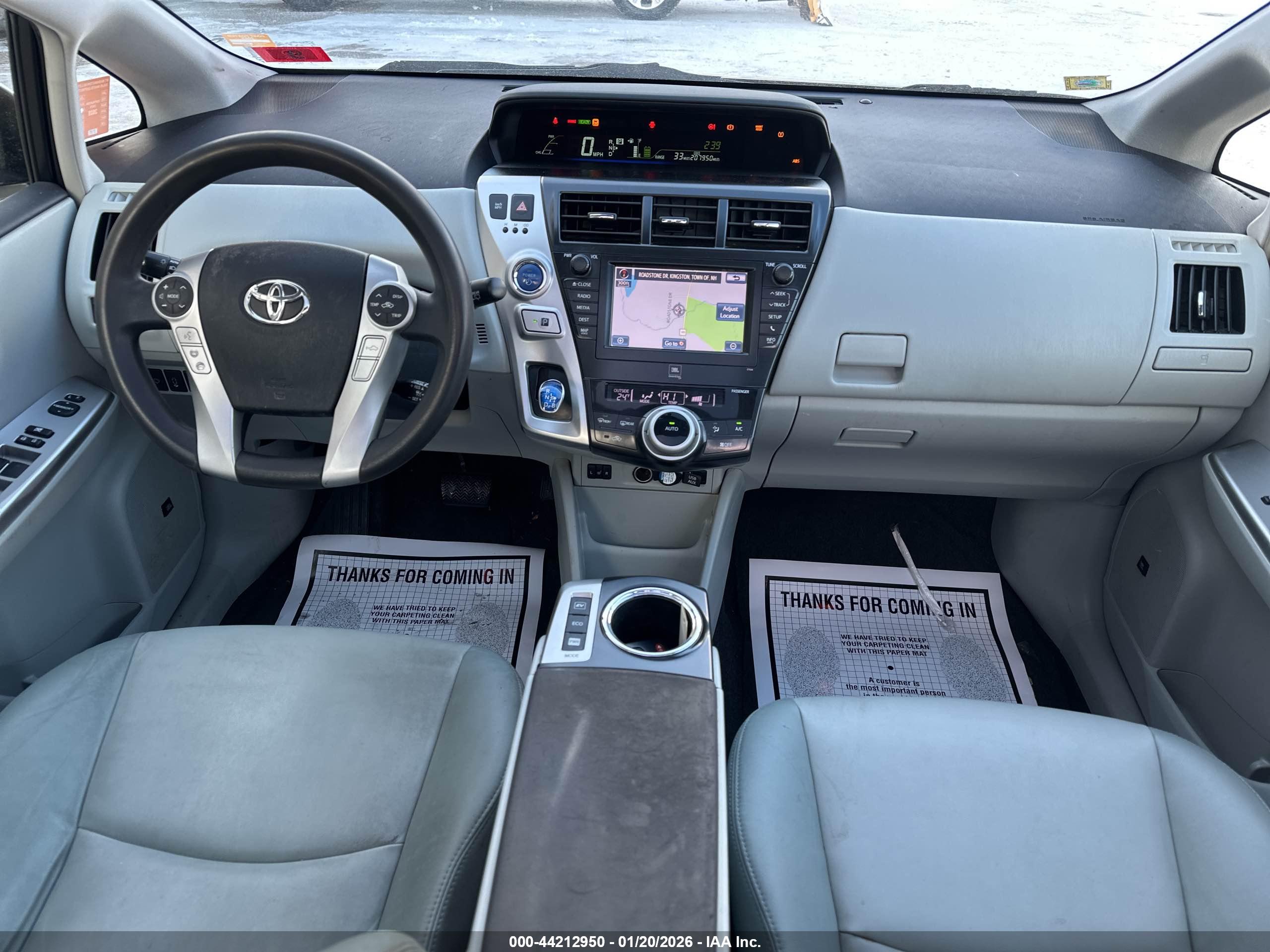 TOYOTA PRIUS image 6