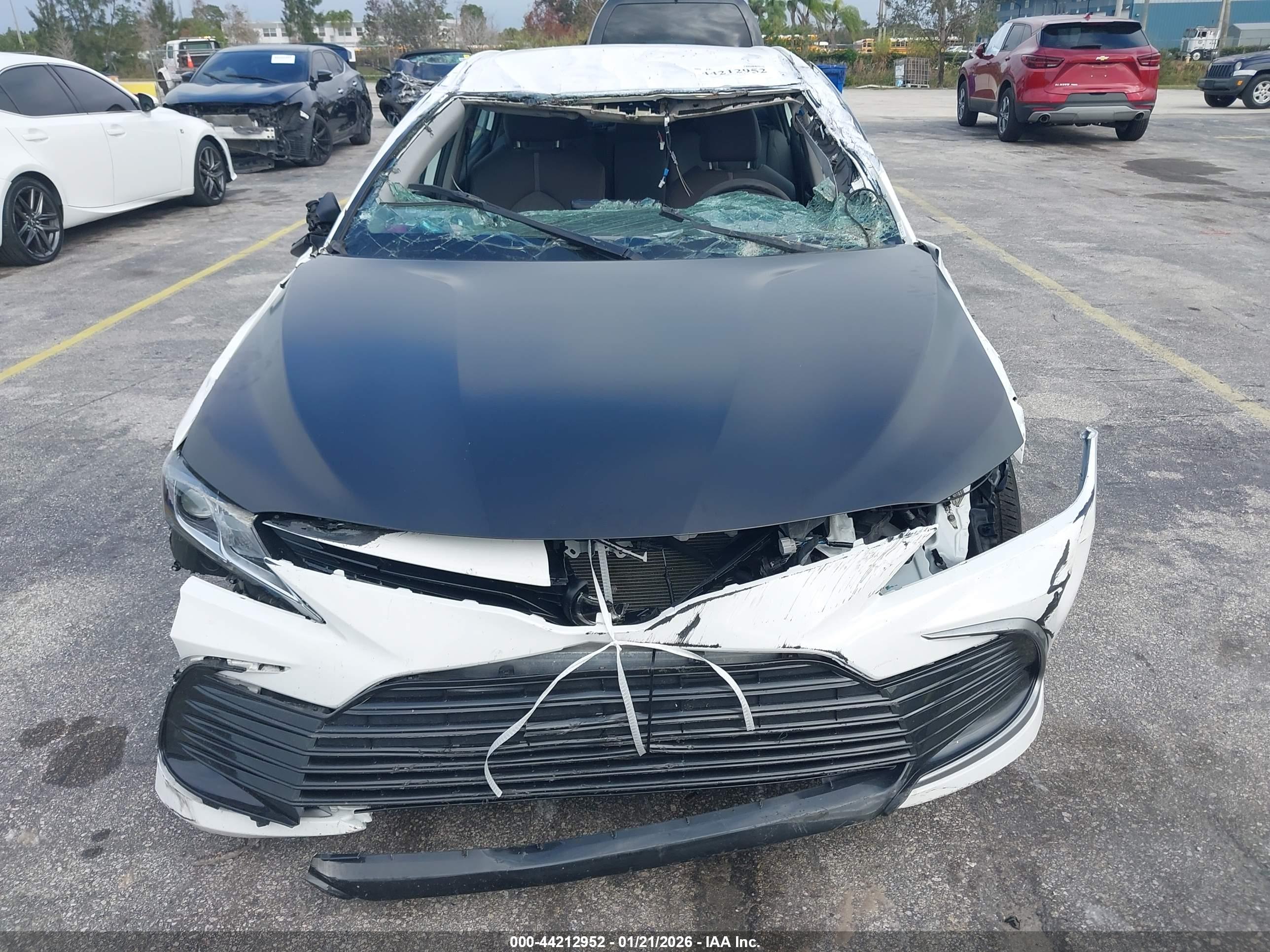 TOYOTA CAMRY image 6