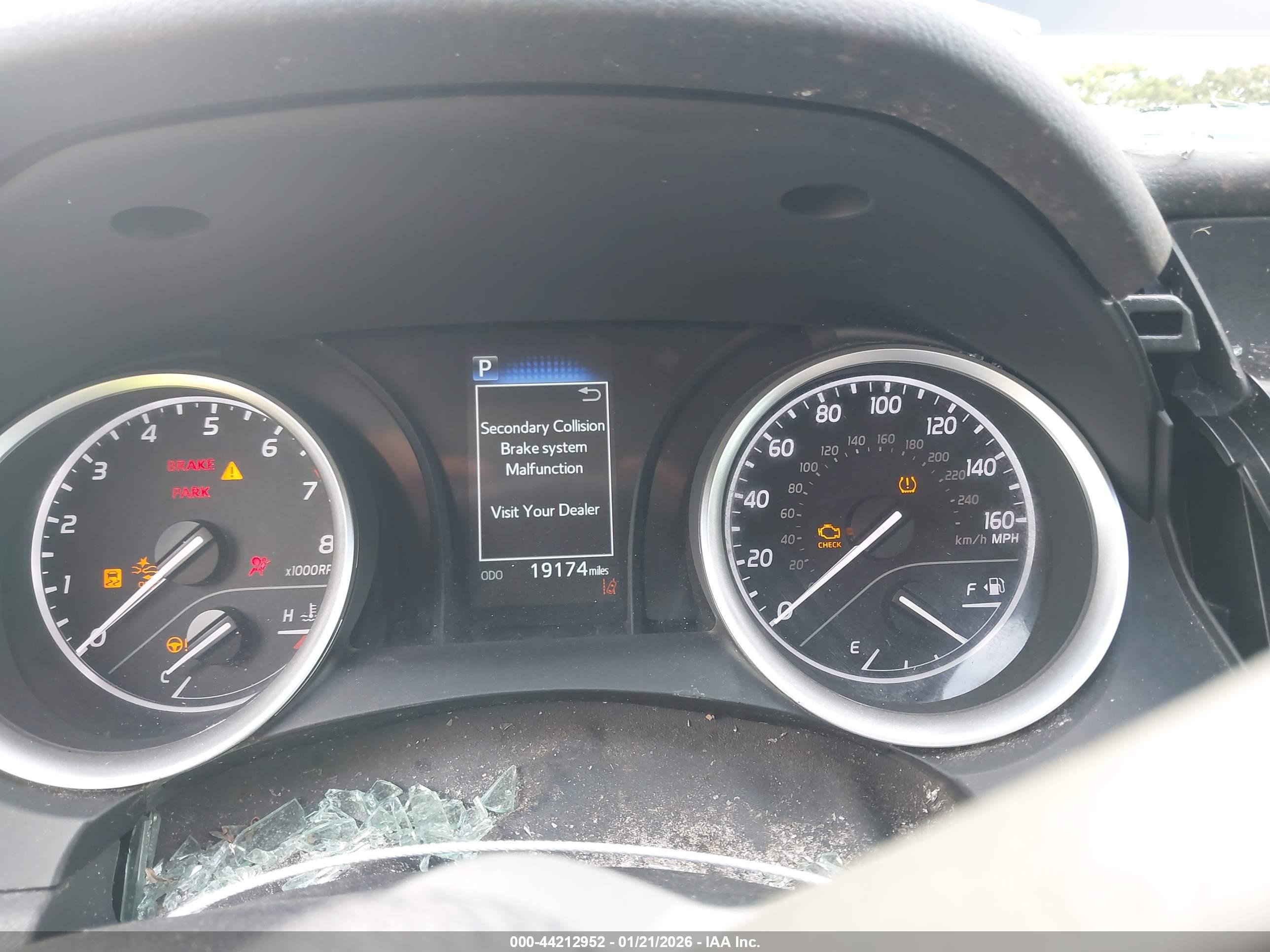 TOYOTA CAMRY image 7