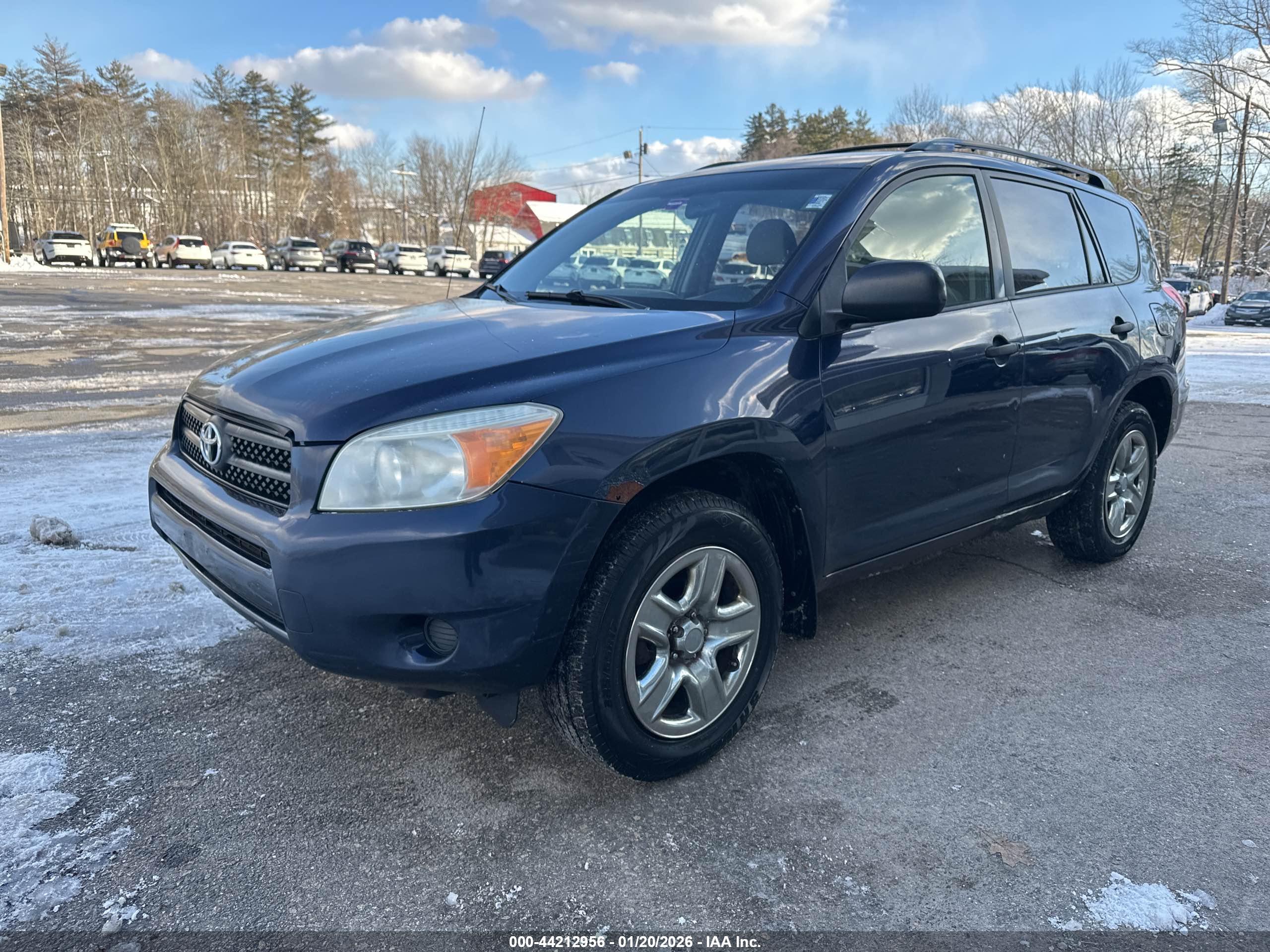 TOYOTA RAV4 image 2