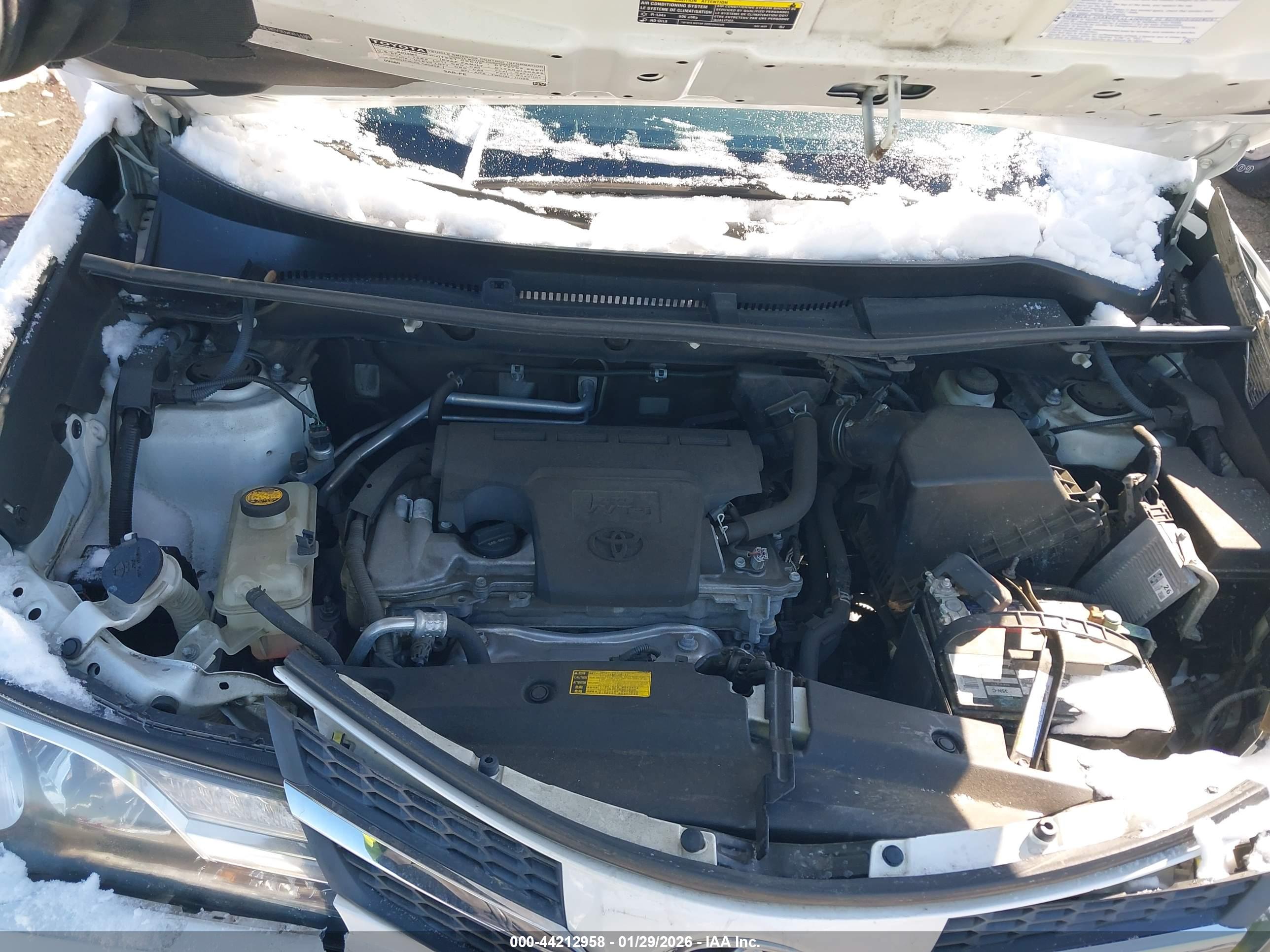 TOYOTA RAV4 image 10