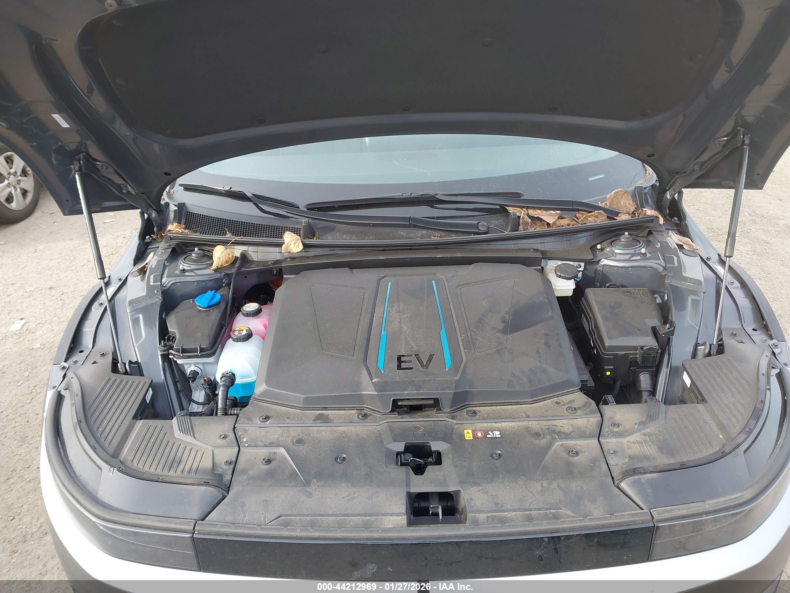 HYUNDAI IONIQ image 10