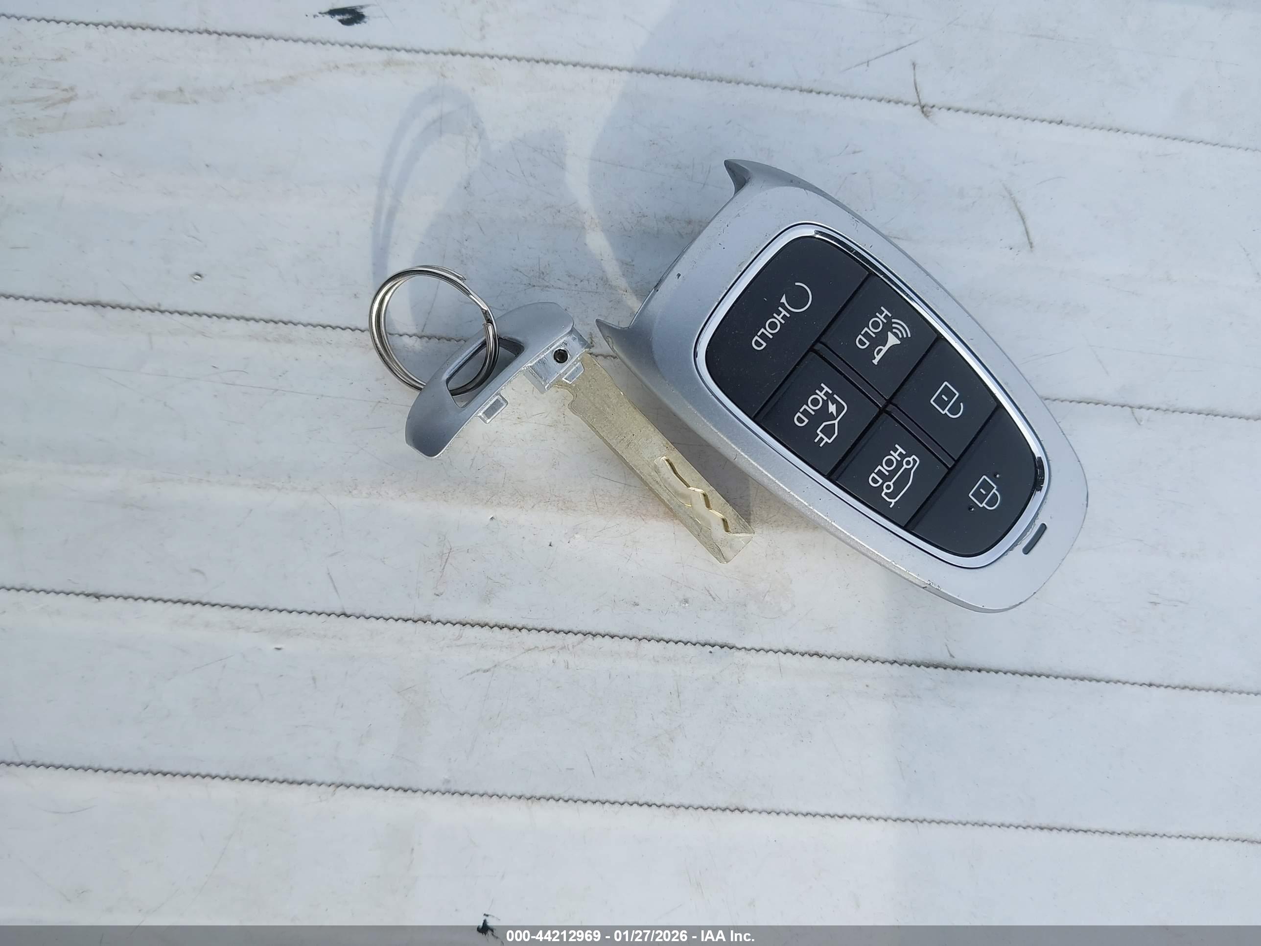 HYUNDAI IONIQ image 11