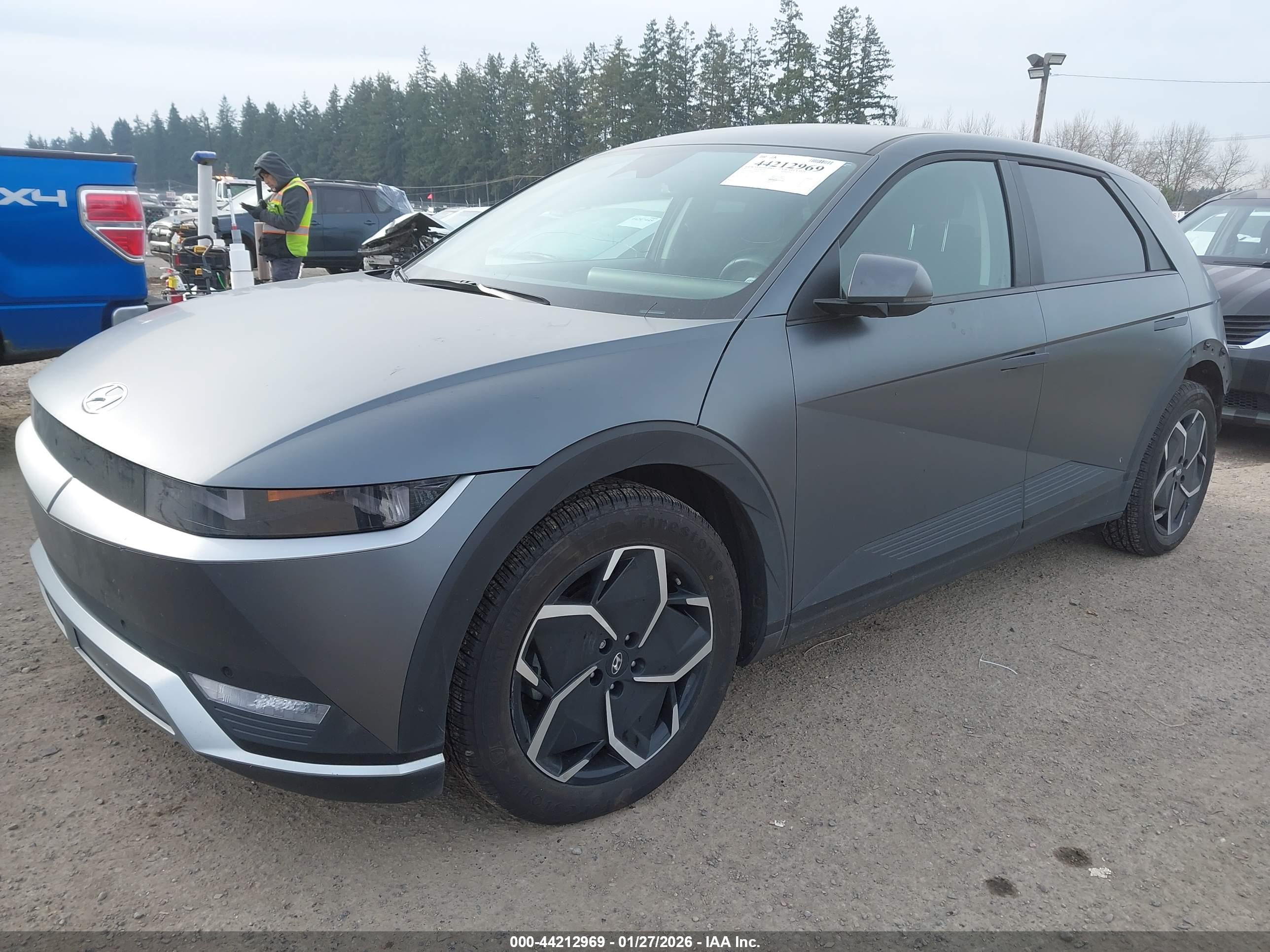 HYUNDAI IONIQ image 2