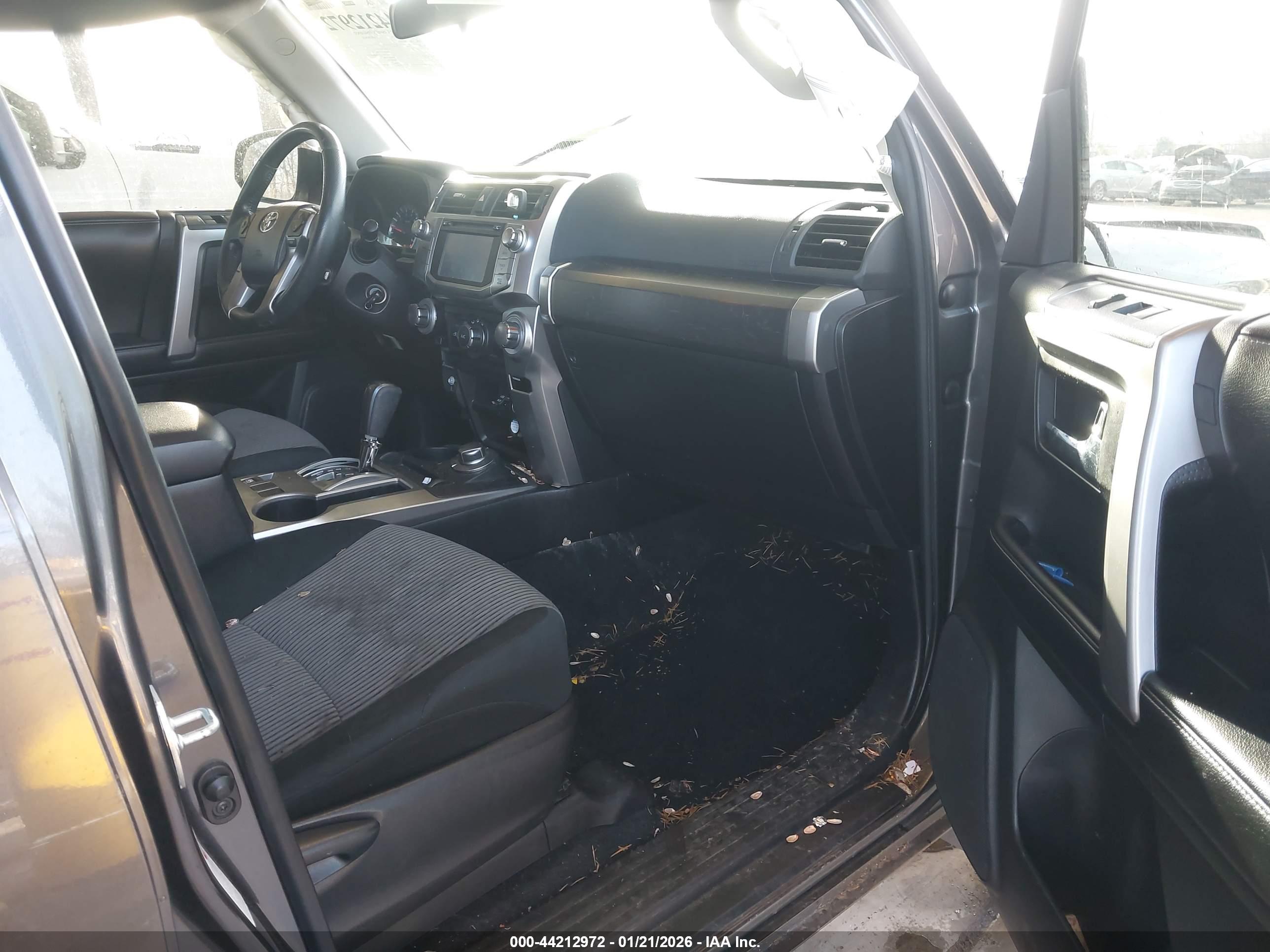 TOYOTA 4RUNNER image 5