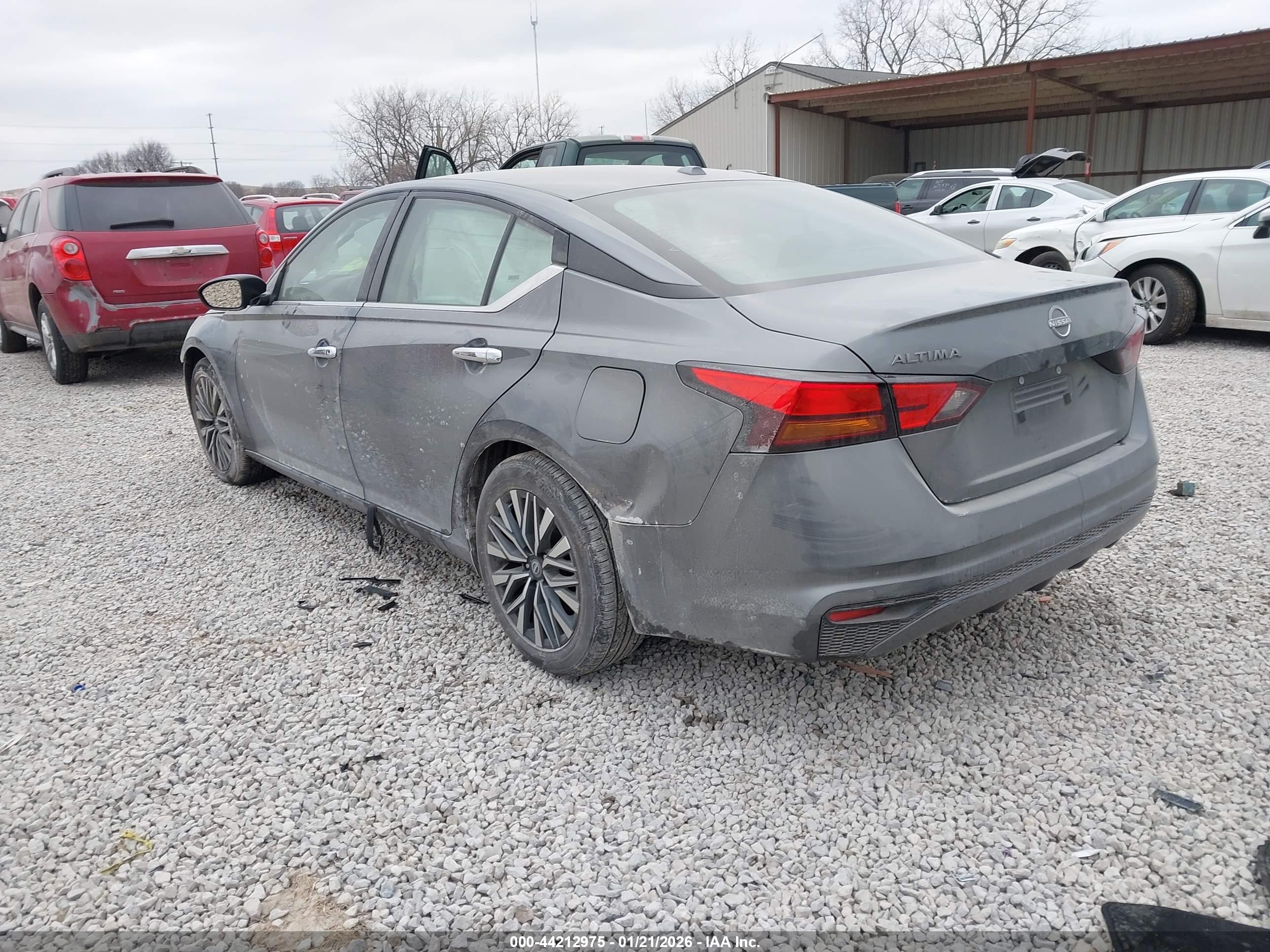 NISSAN ALTIMA image 3