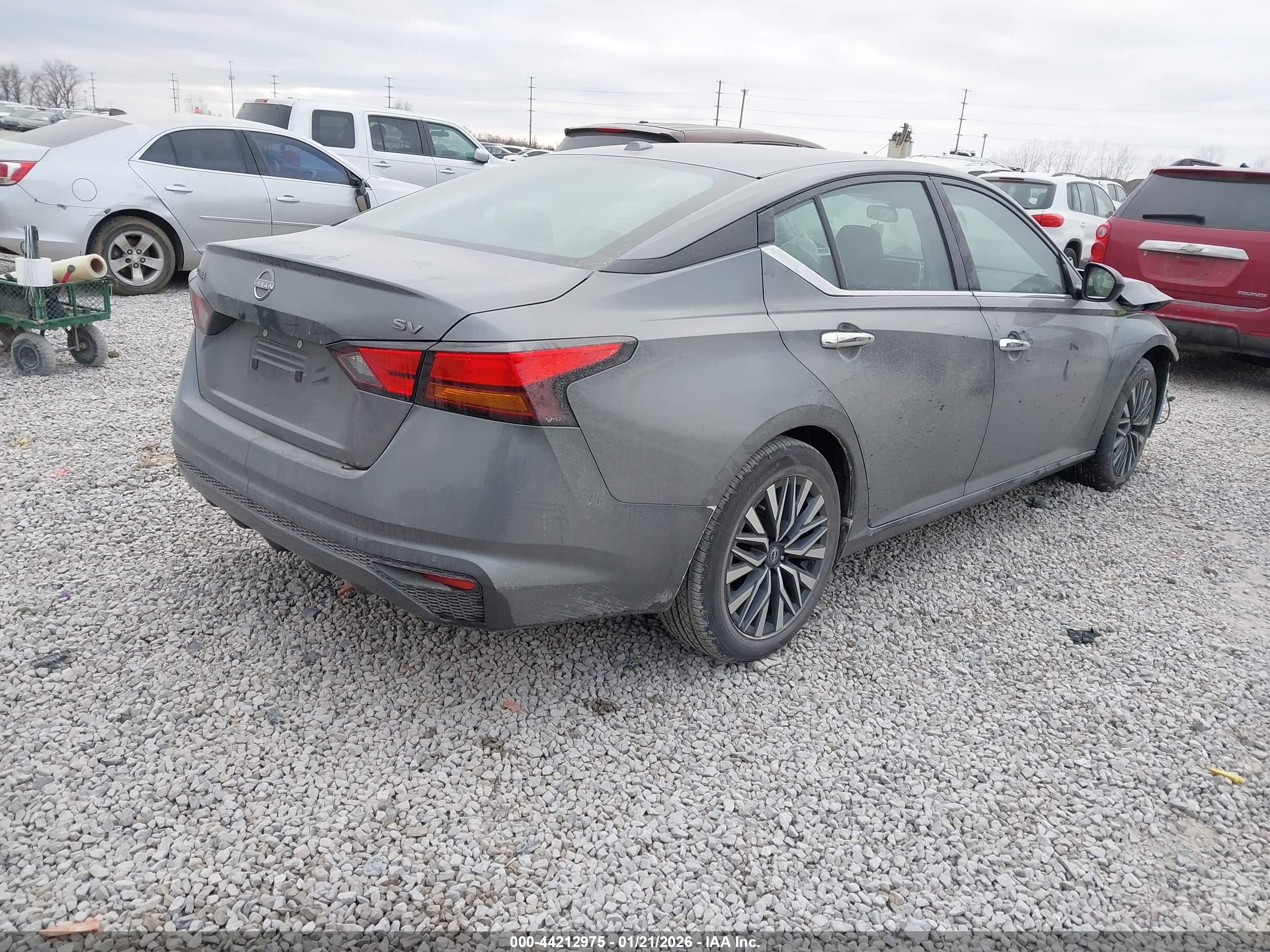 NISSAN ALTIMA image 4