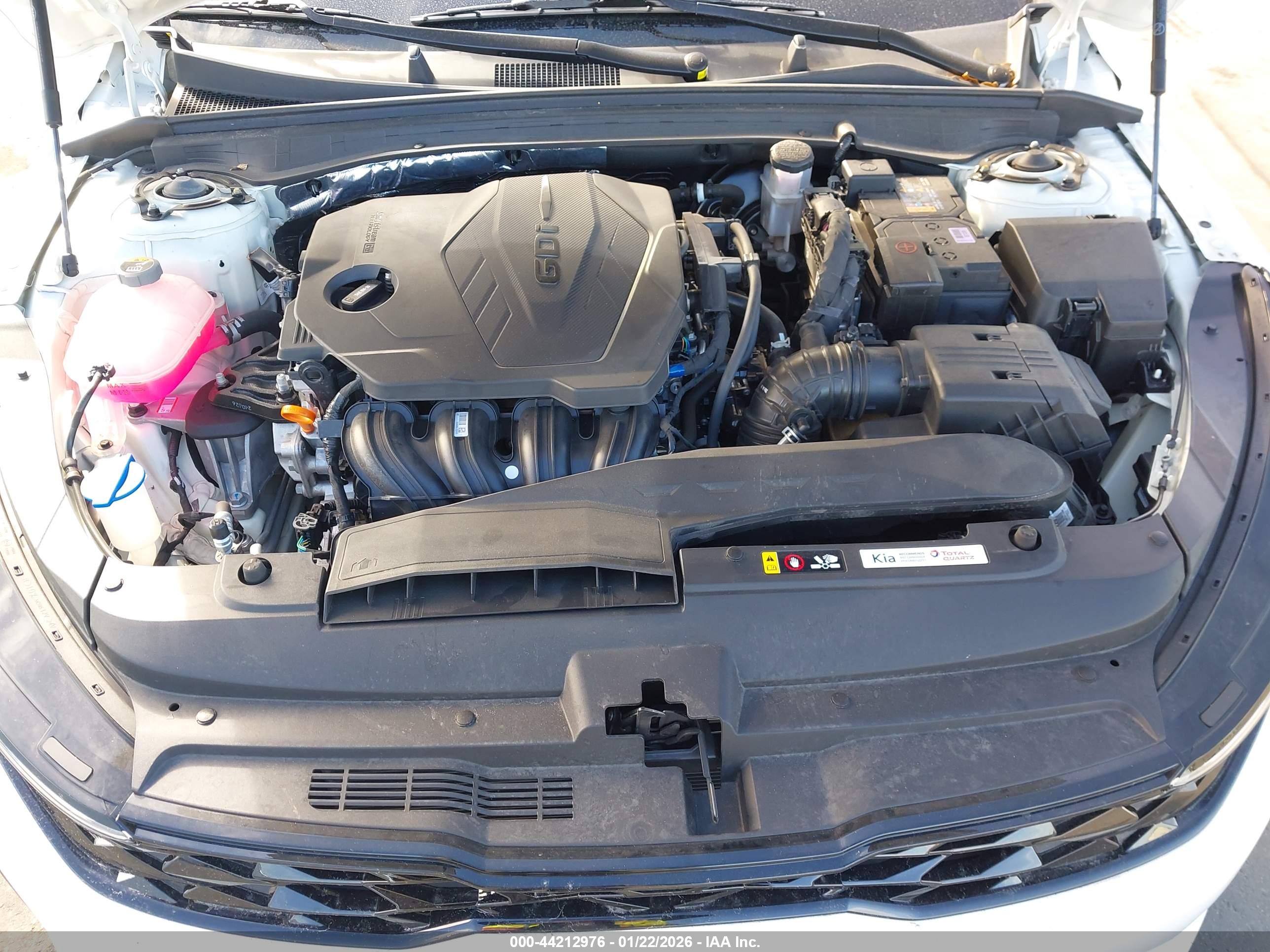 KIA K5 image 10
