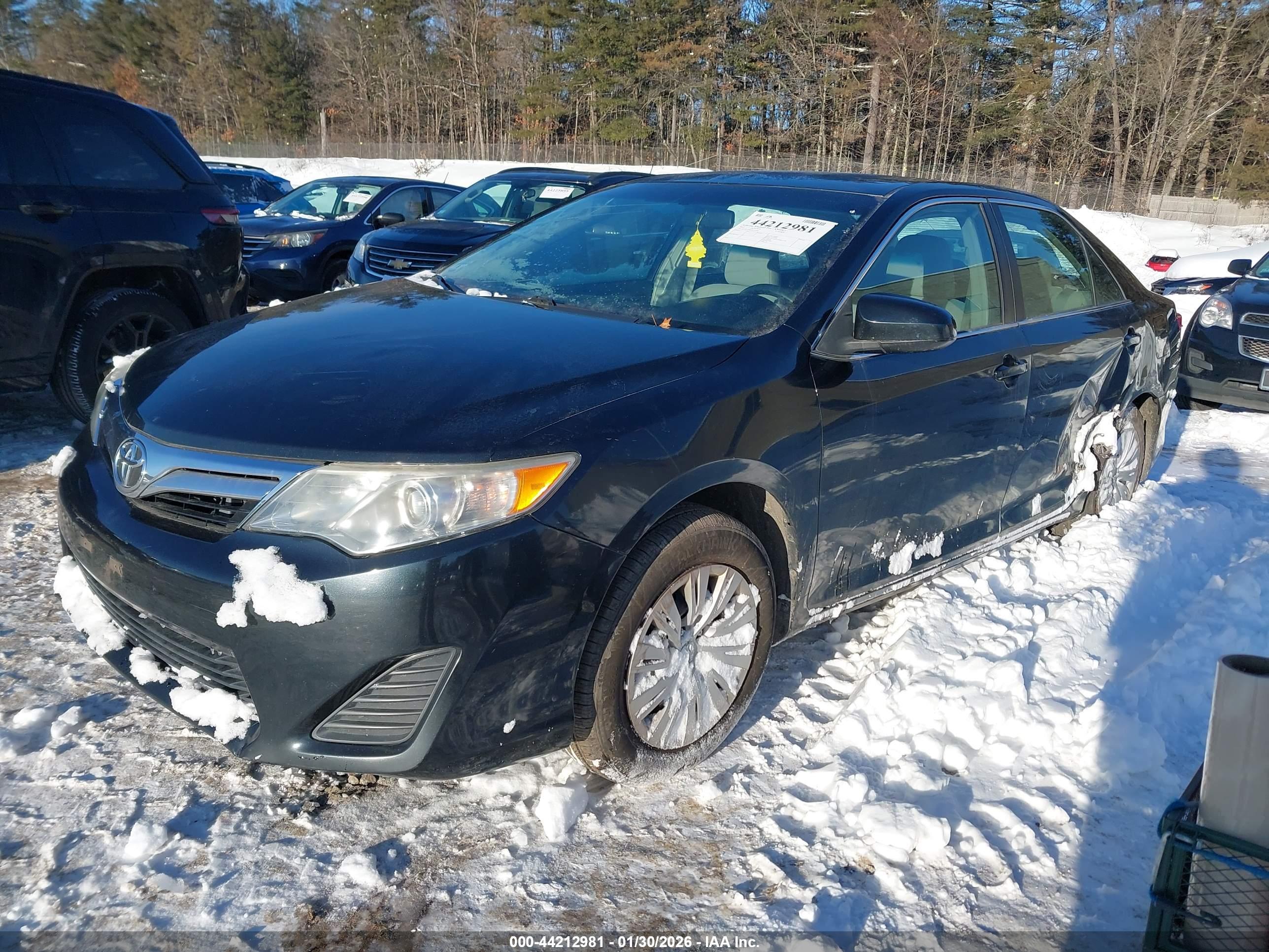 TOYOTA CAMRY image 2