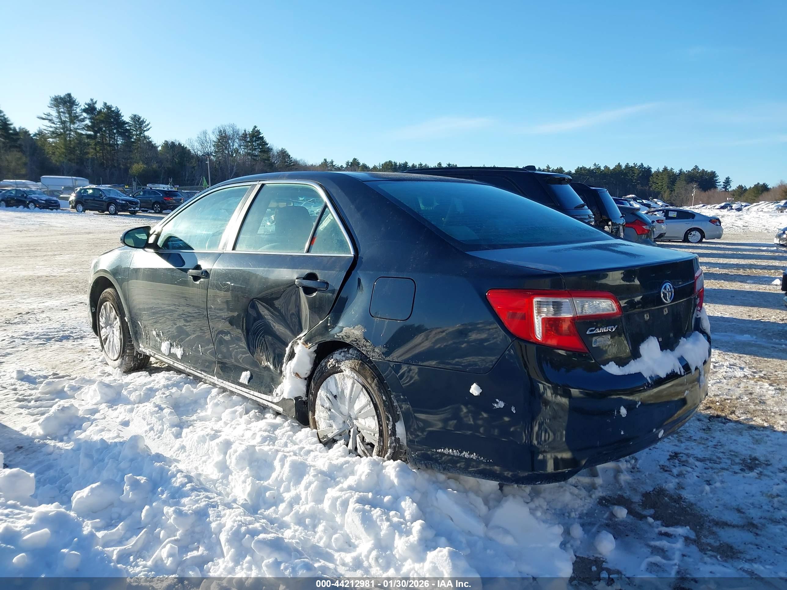 TOYOTA CAMRY image 3