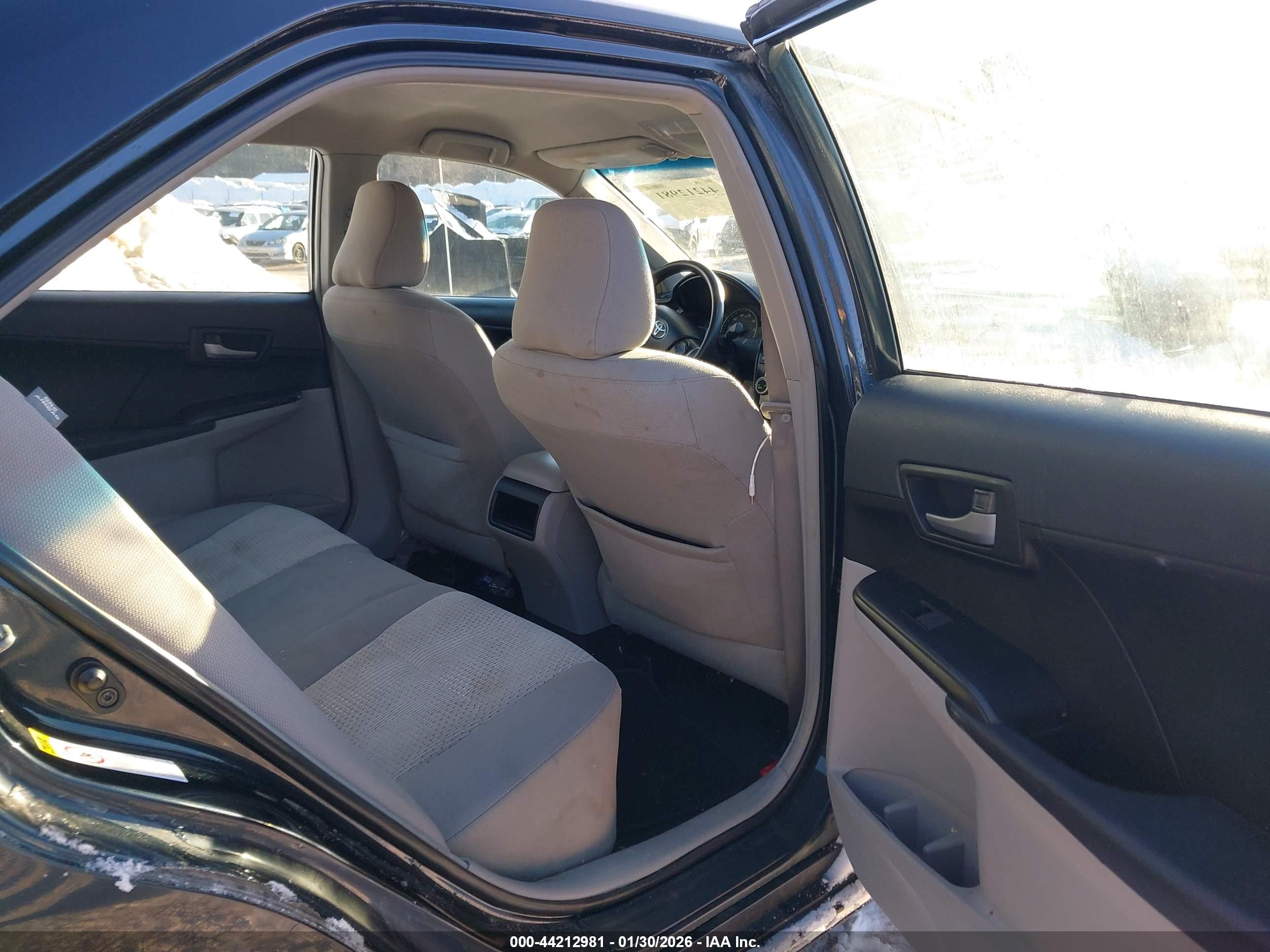 TOYOTA CAMRY image 8