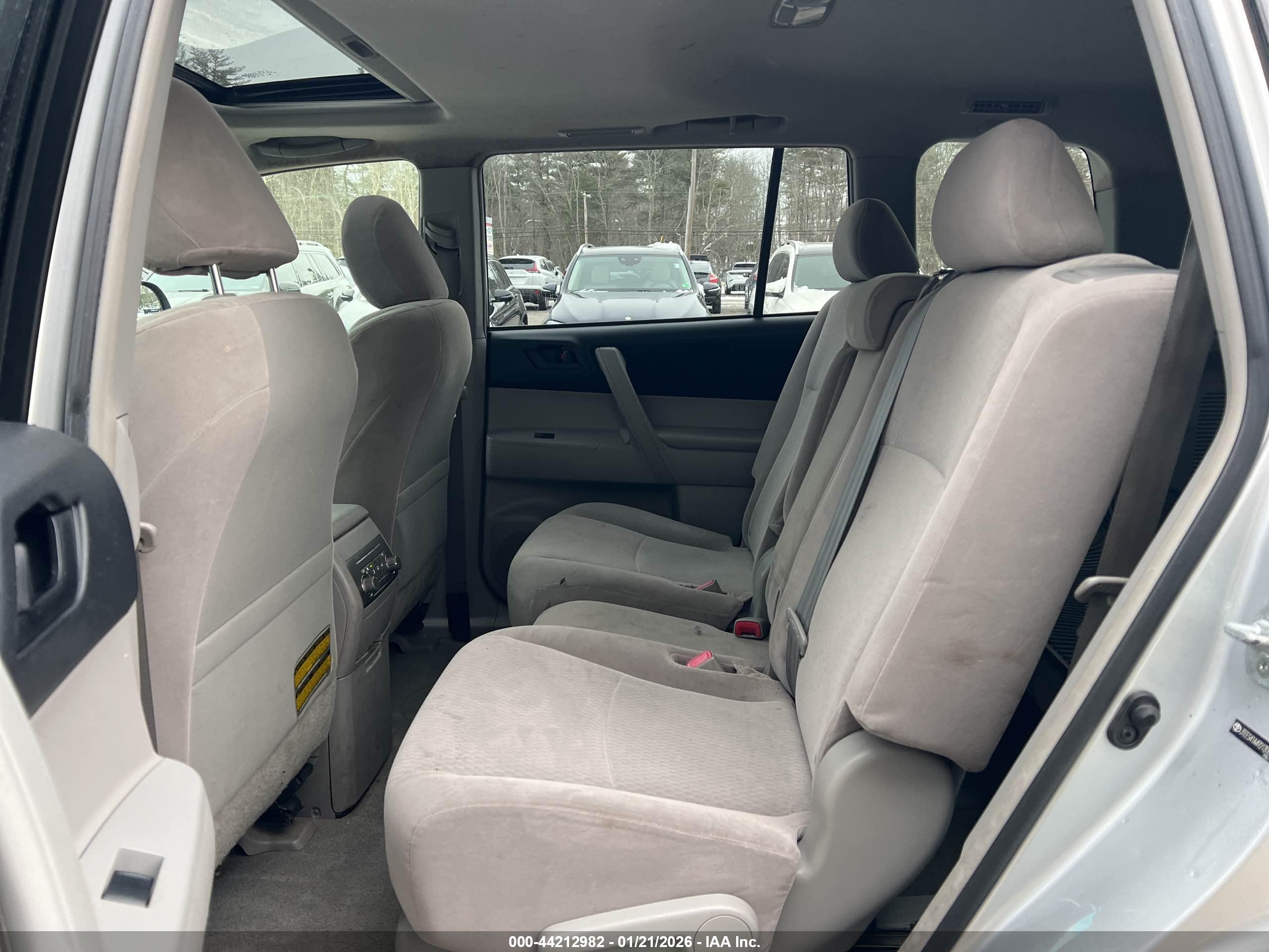 TOYOTA HIGHLANDER image 8