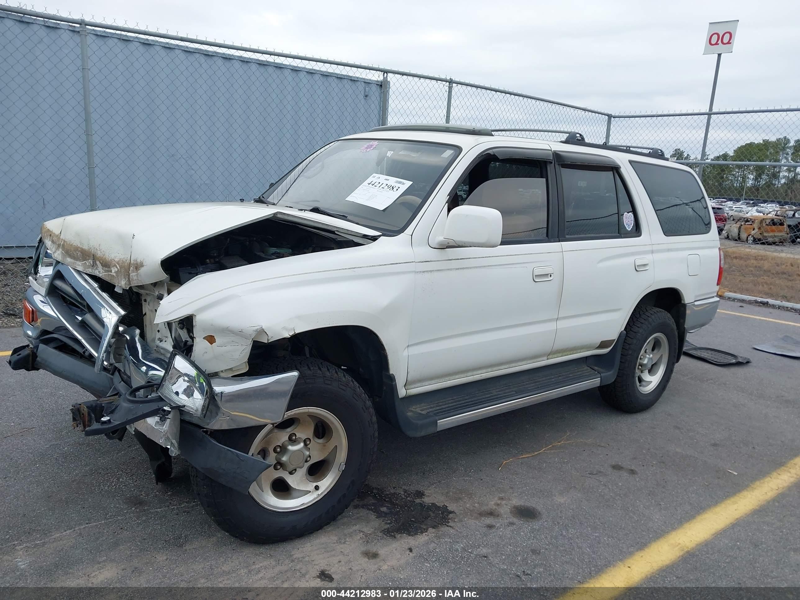 TOYOTA 4RUNNER image 2