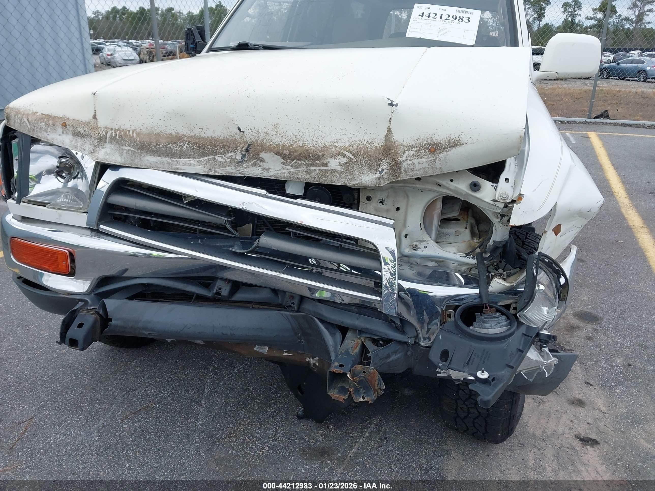 TOYOTA 4RUNNER image 6