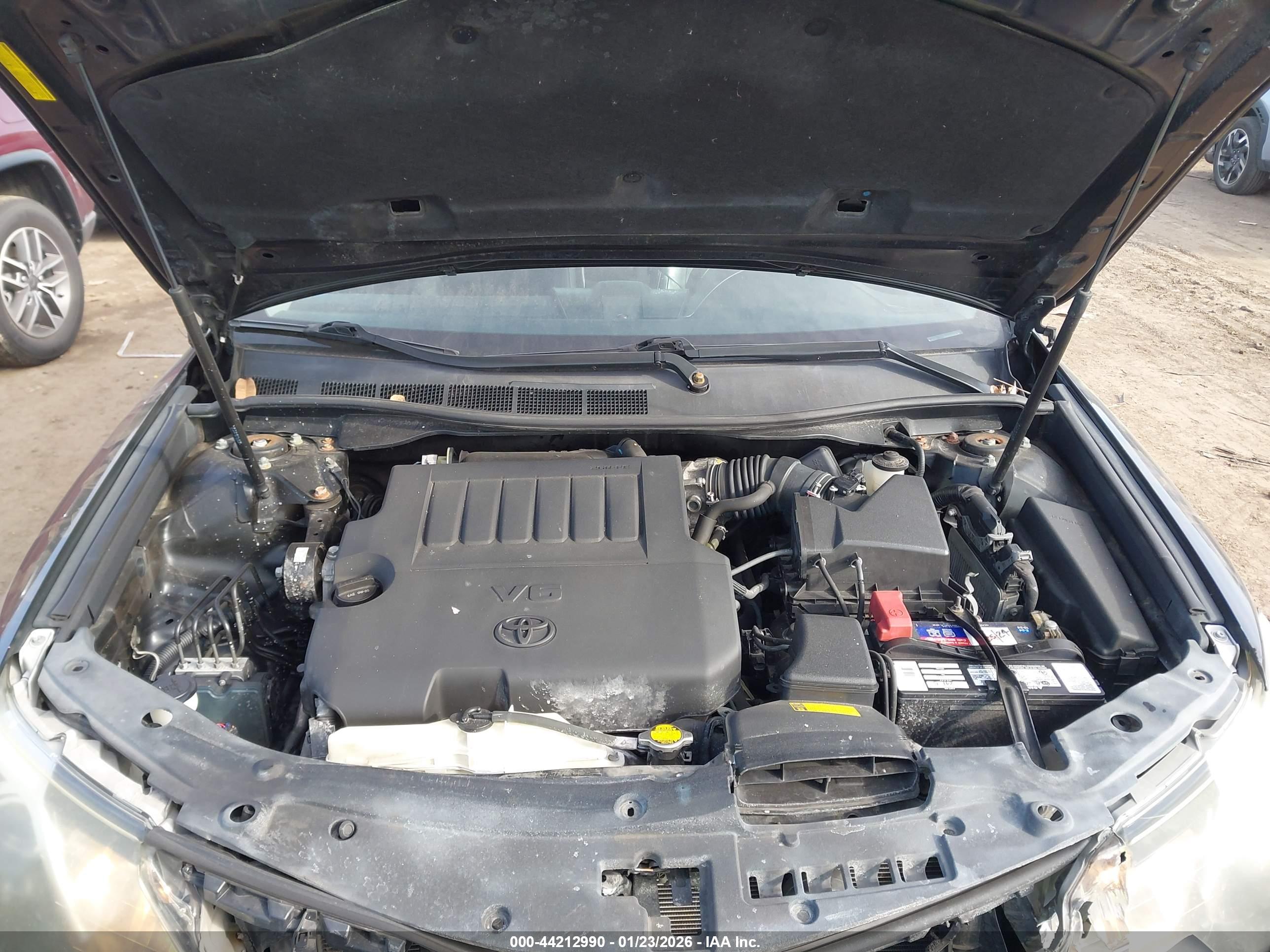TOYOTA CAMRY image 10