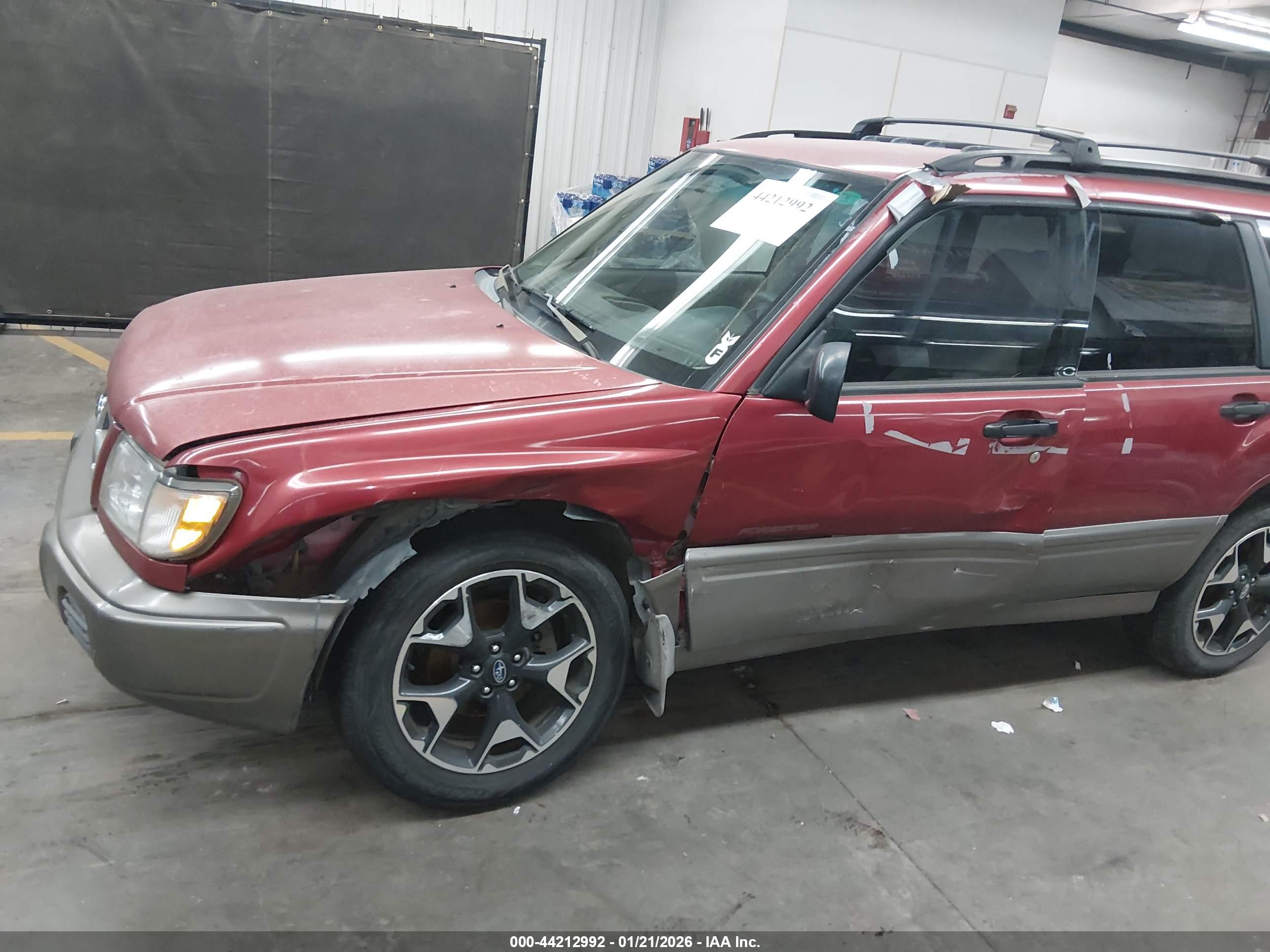 SUBARU FORESTER image 6