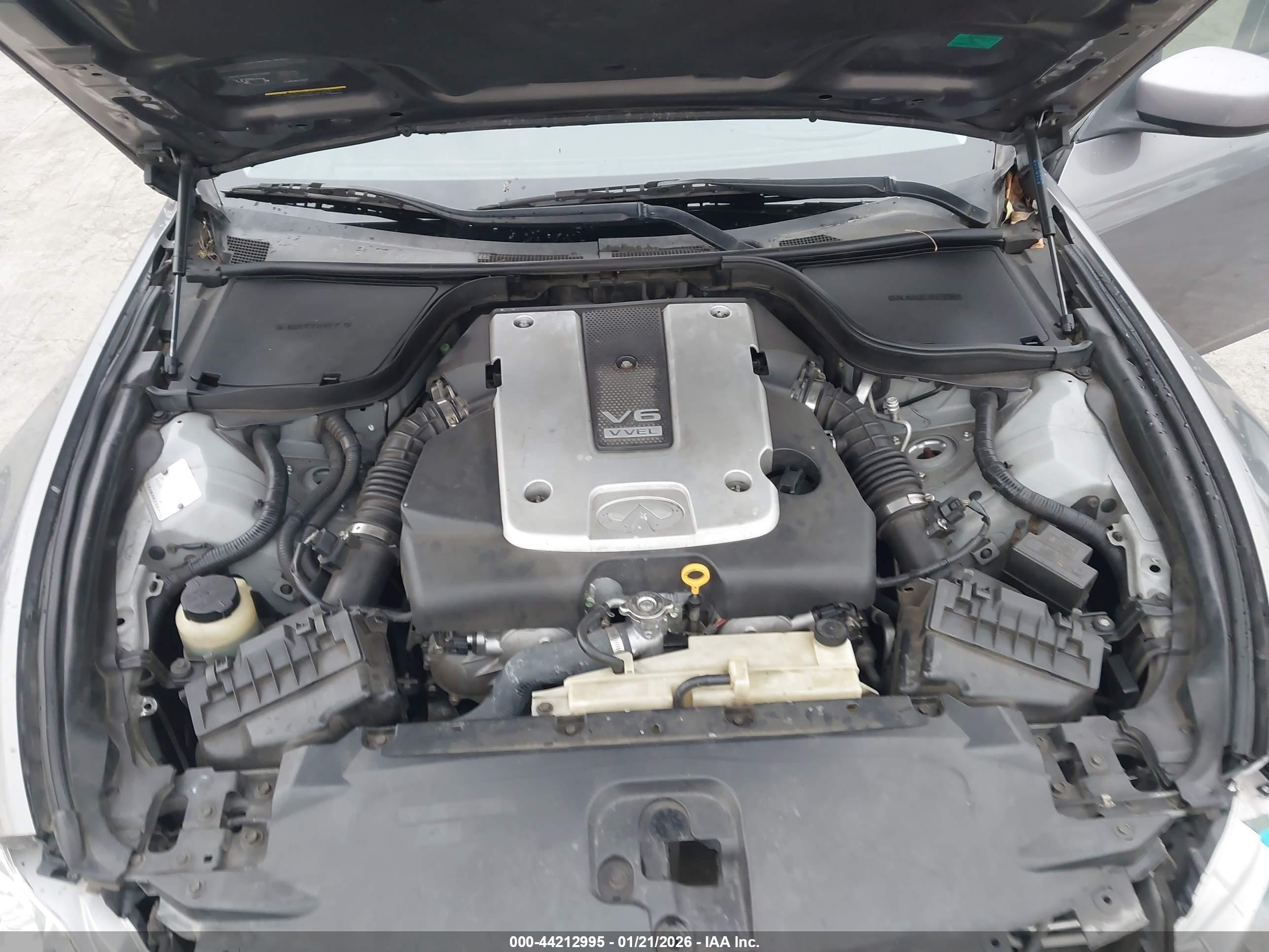 INFINITI G37 image 10
