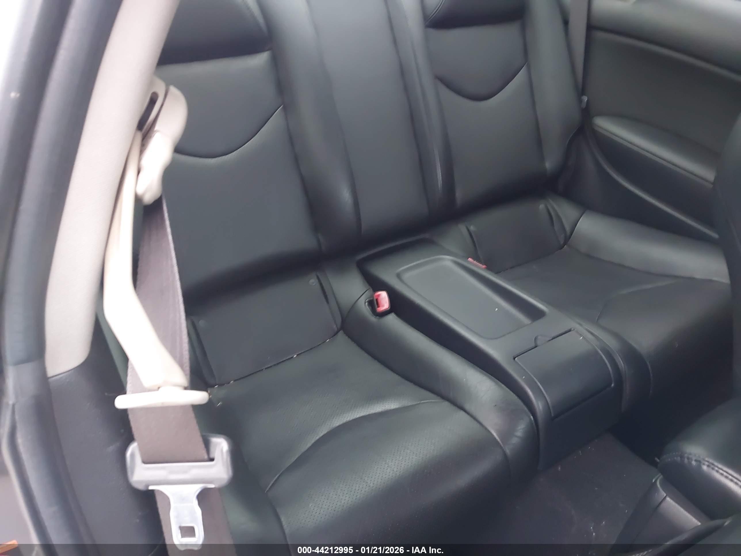 INFINITI G37 image 8