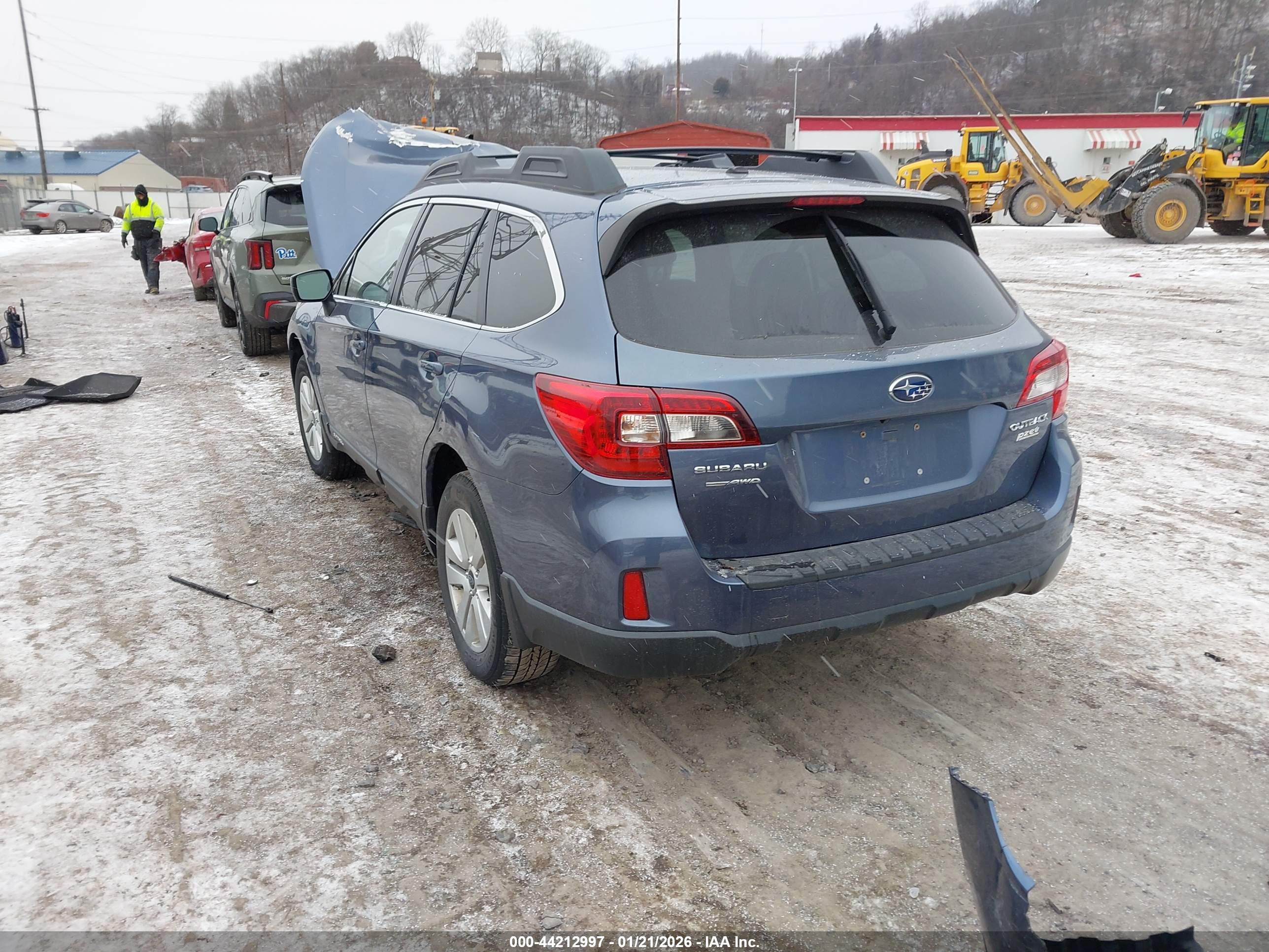 SUBARU OUTBACK image 3