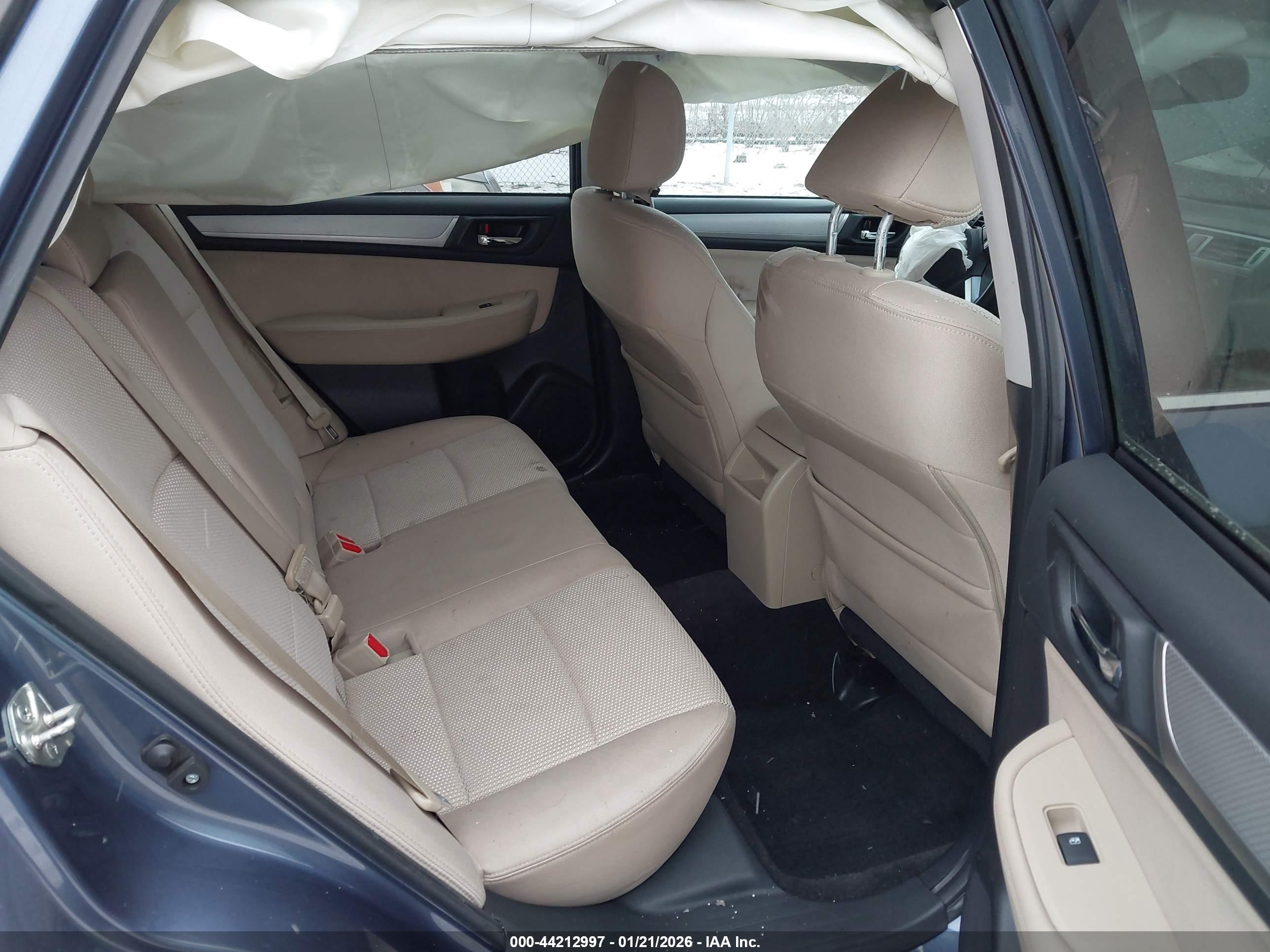 SUBARU OUTBACK image 8