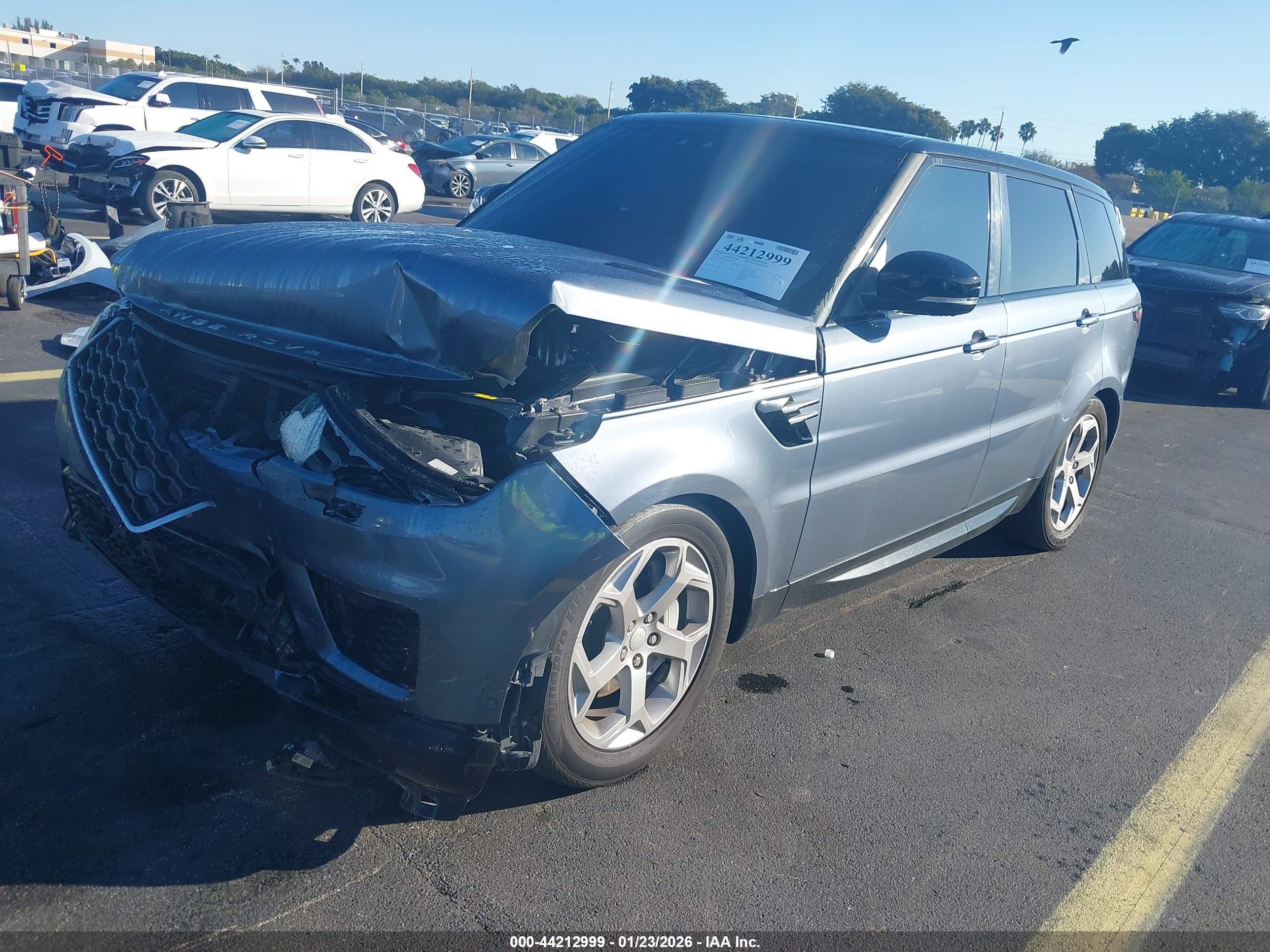 LAND ROVER image 2