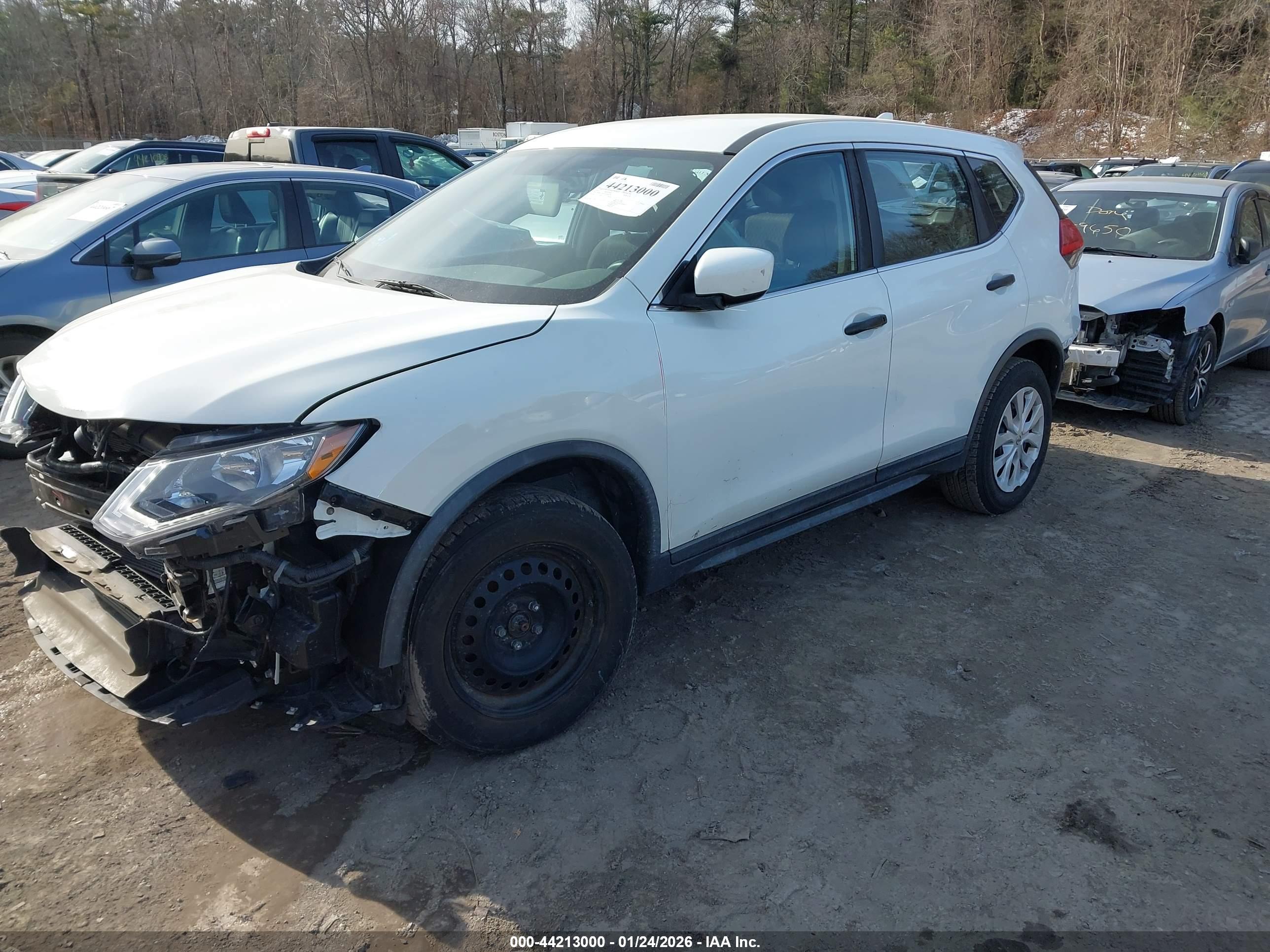 NISSAN ROGUE image 2