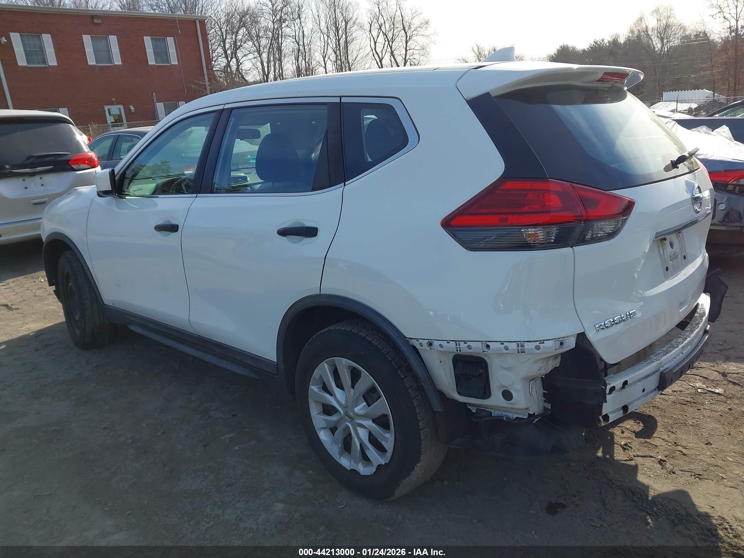 NISSAN ROGUE image 3