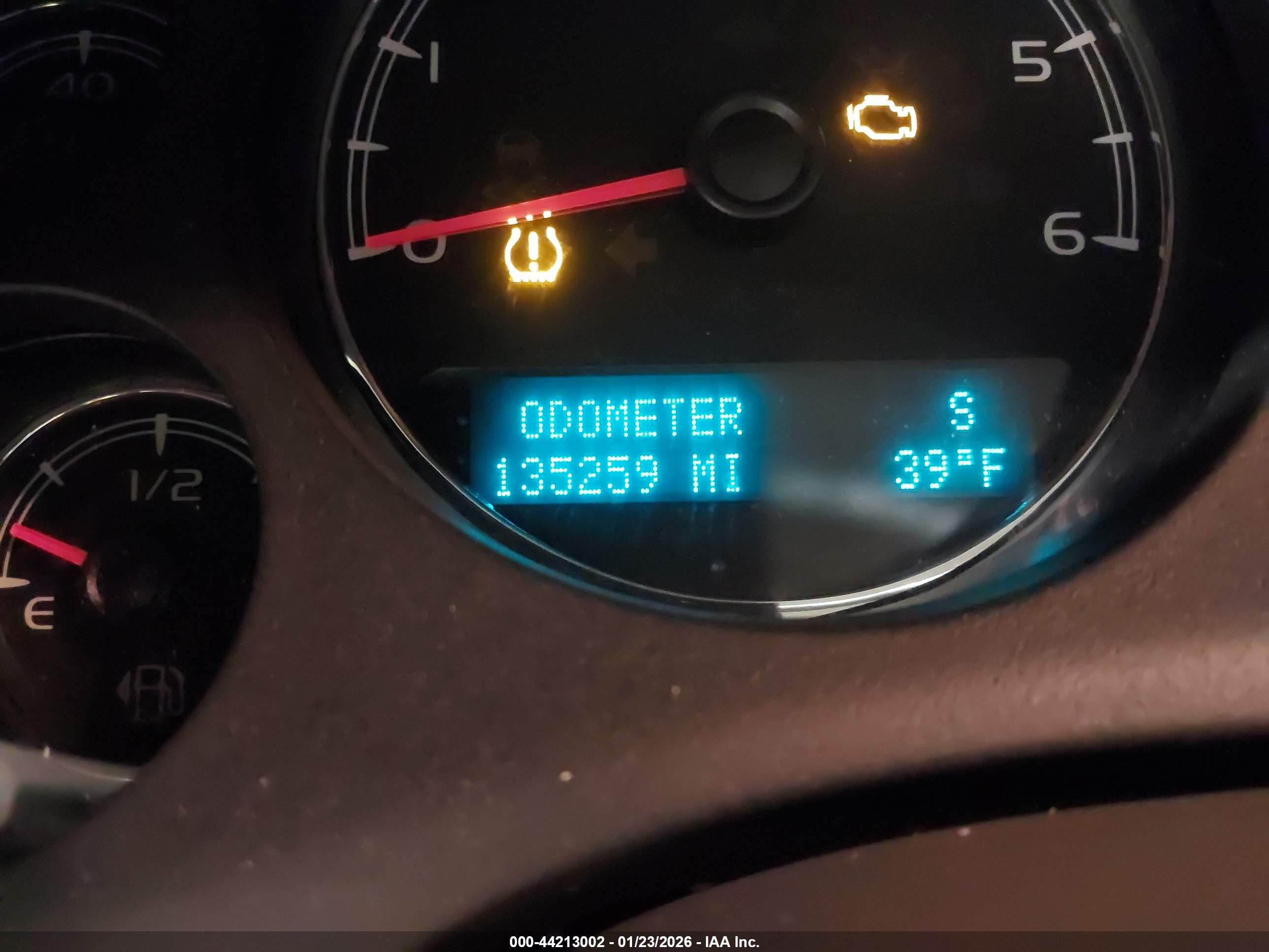 CHEVROLET SILVERADO image 7