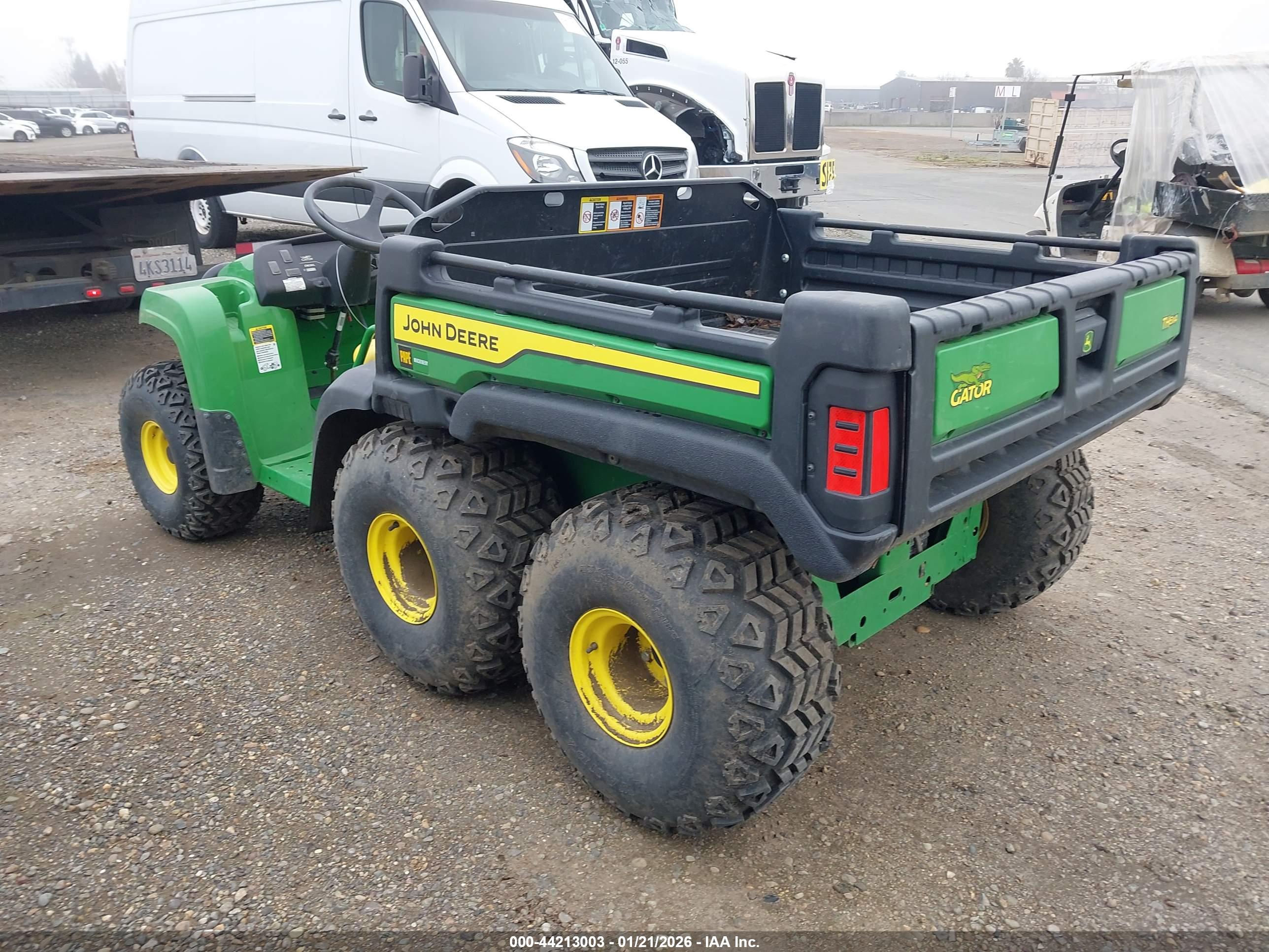 JOHN DEERE image 3