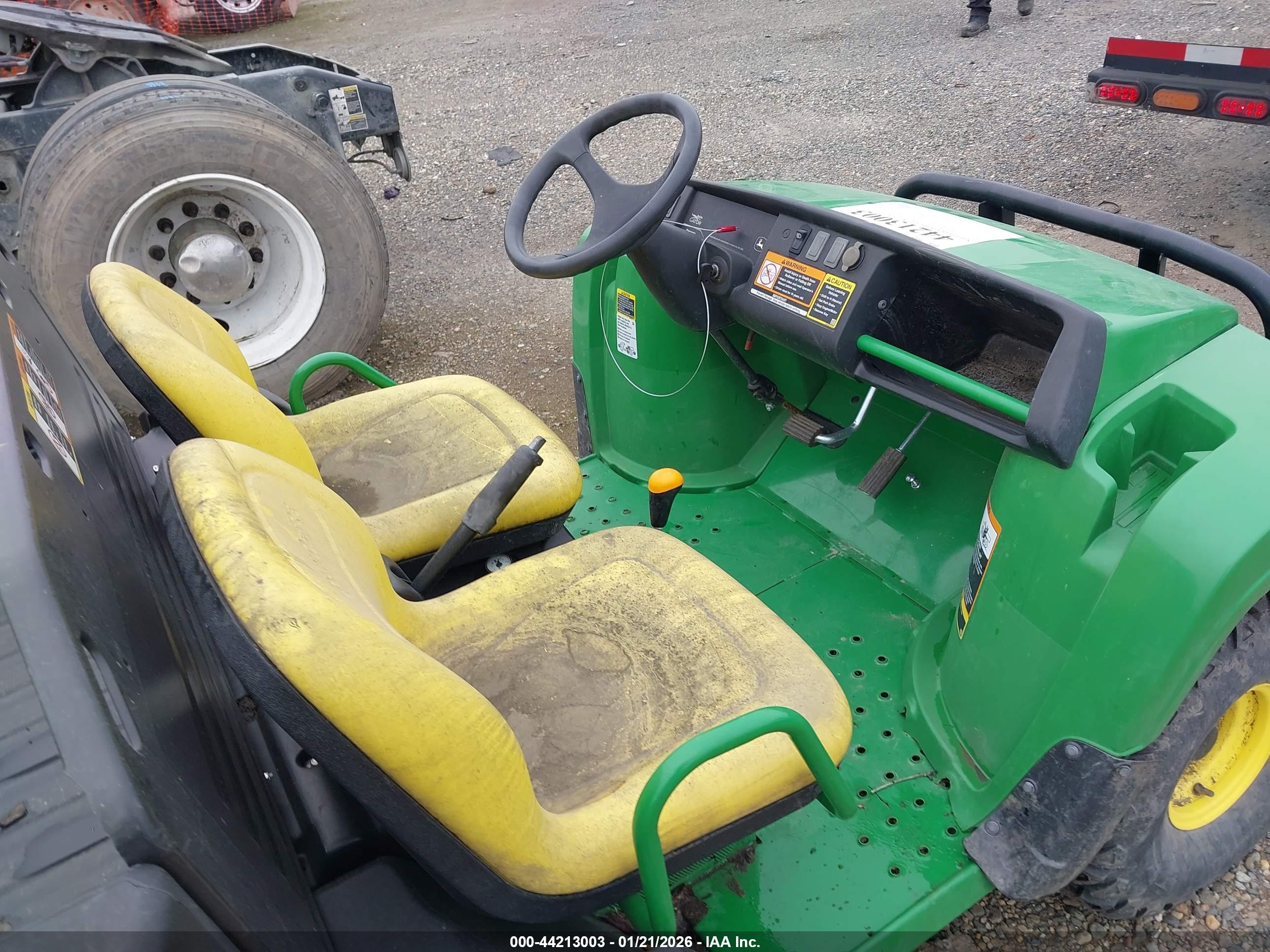 JOHN DEERE image 5