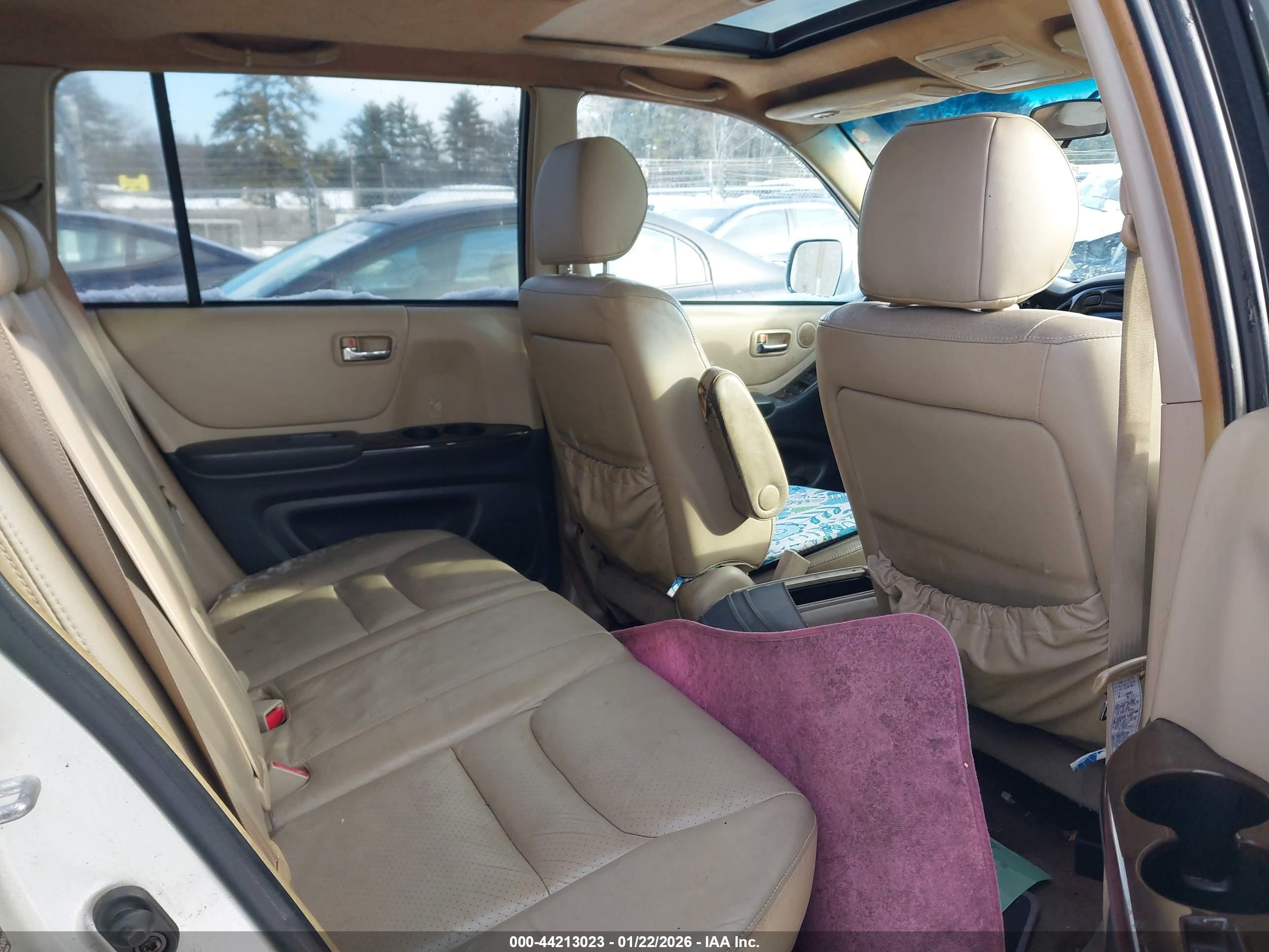 TOYOTA HIGHLANDER image 8