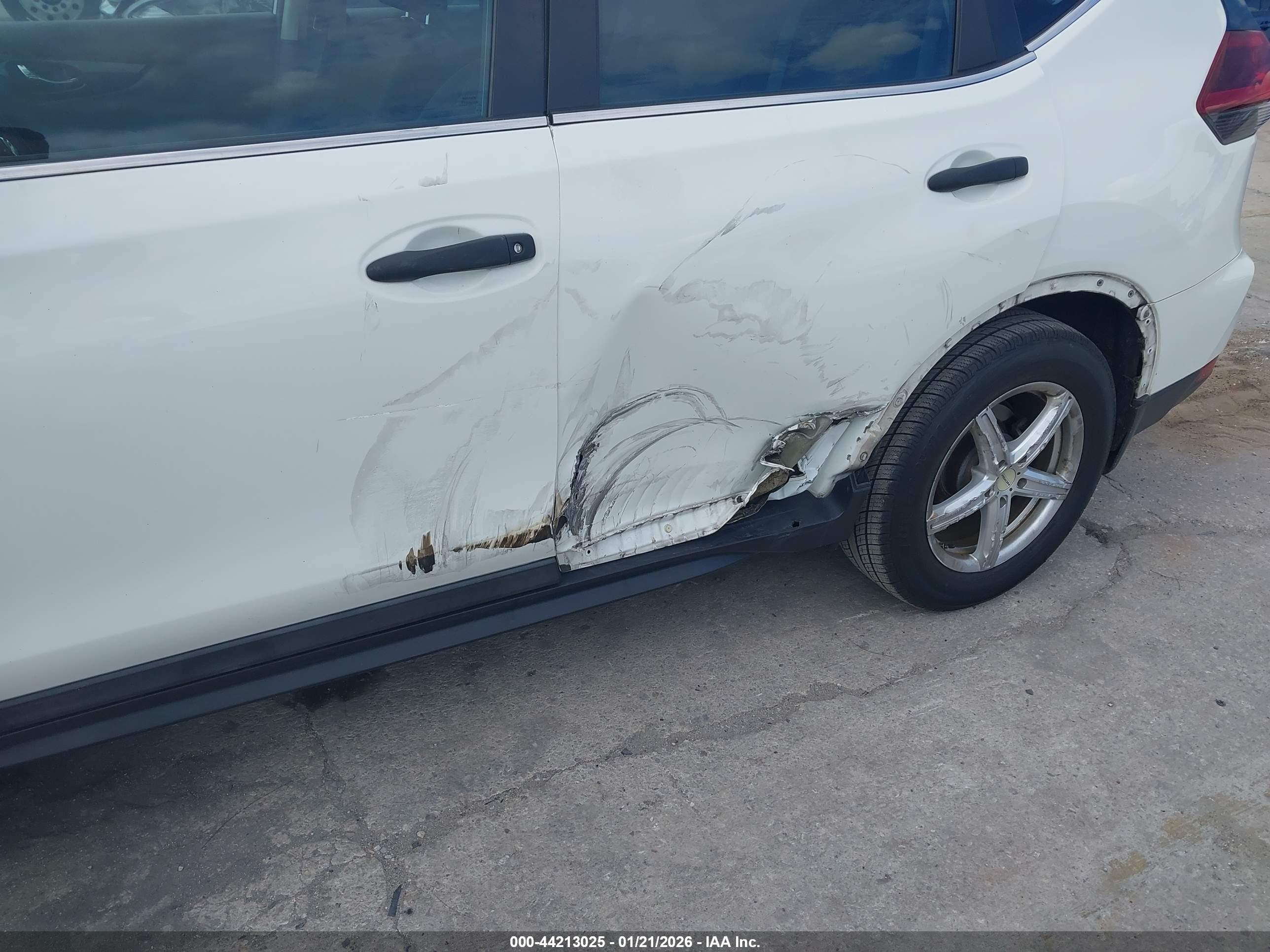 NISSAN ROGUE image 6