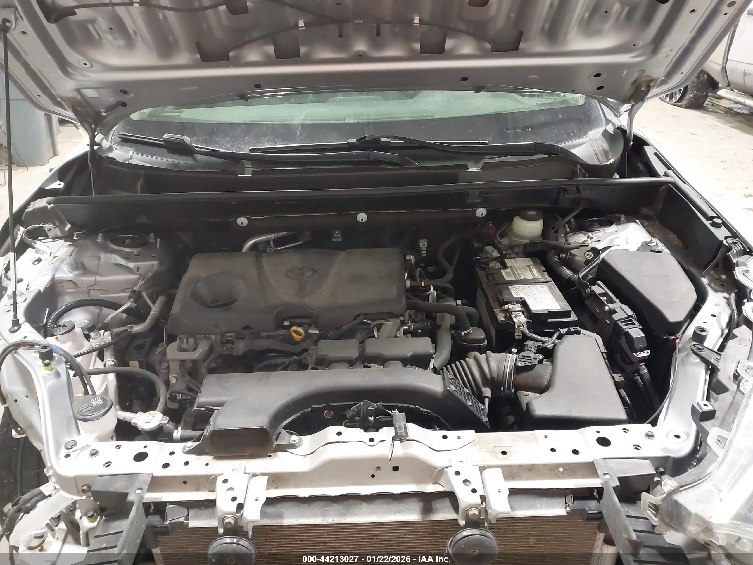TOYOTA RAV4 image 10