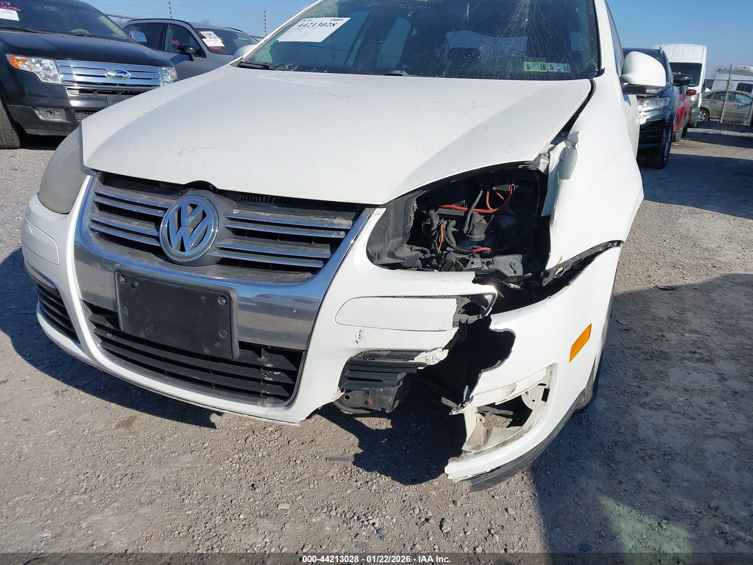 VOLKSWAGEN JETTA image 6