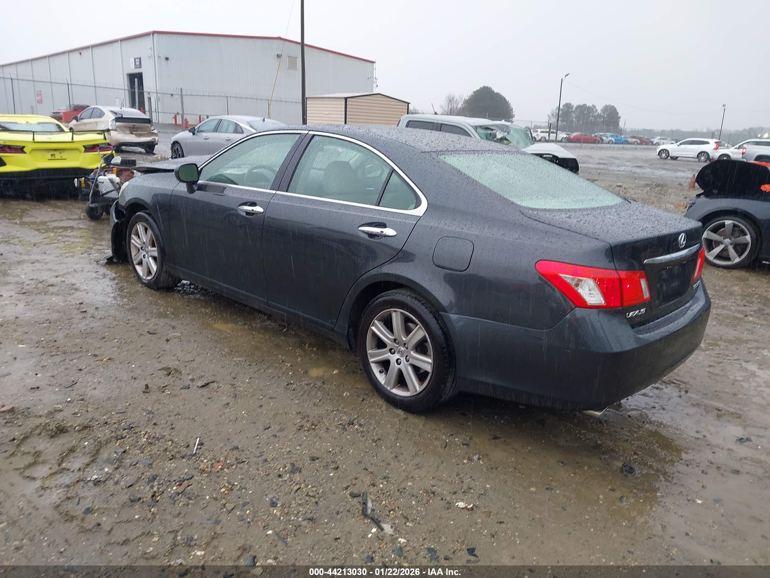 LEXUS ES image 3