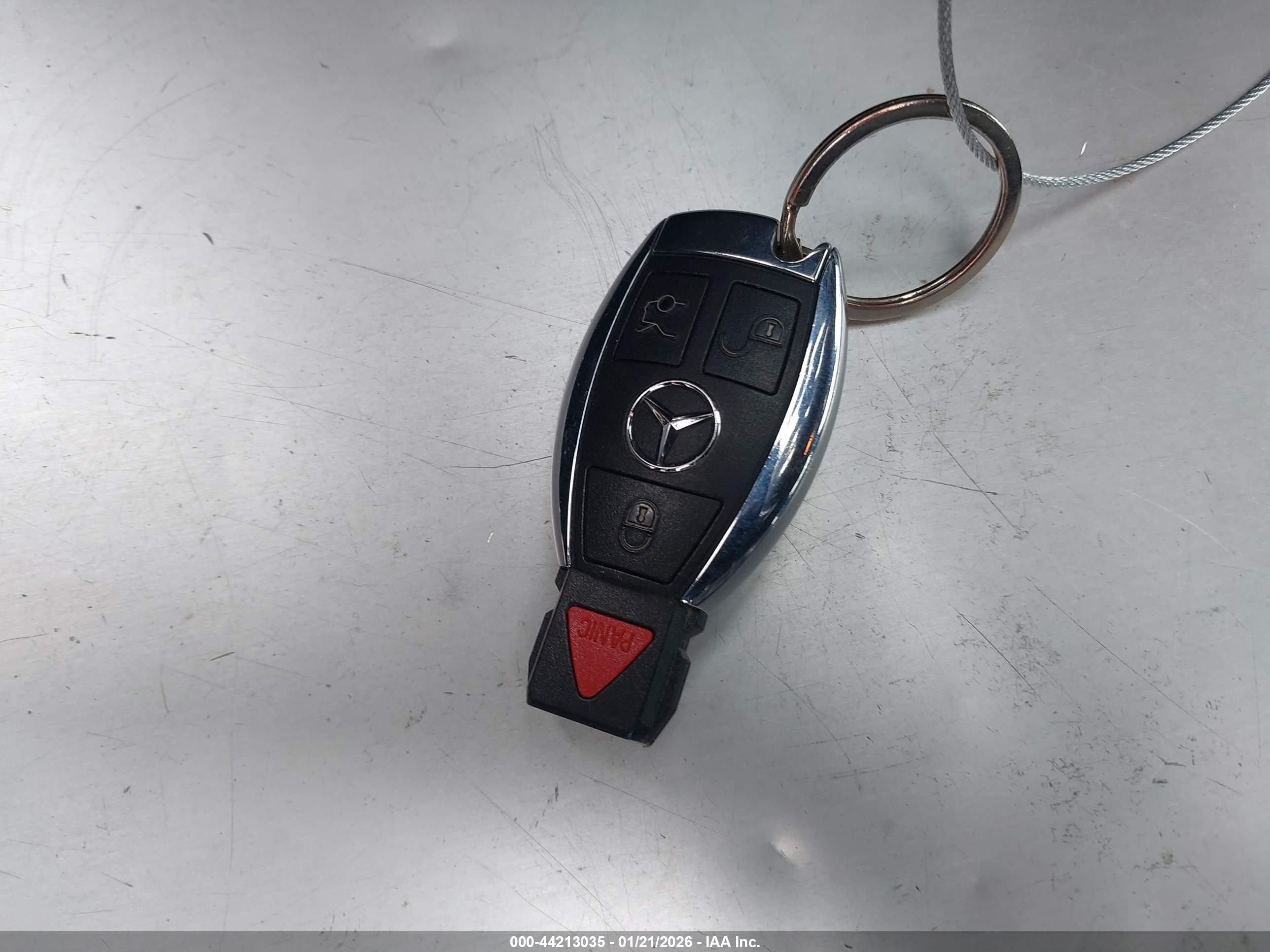 MERCEDES-BENZ E image 11