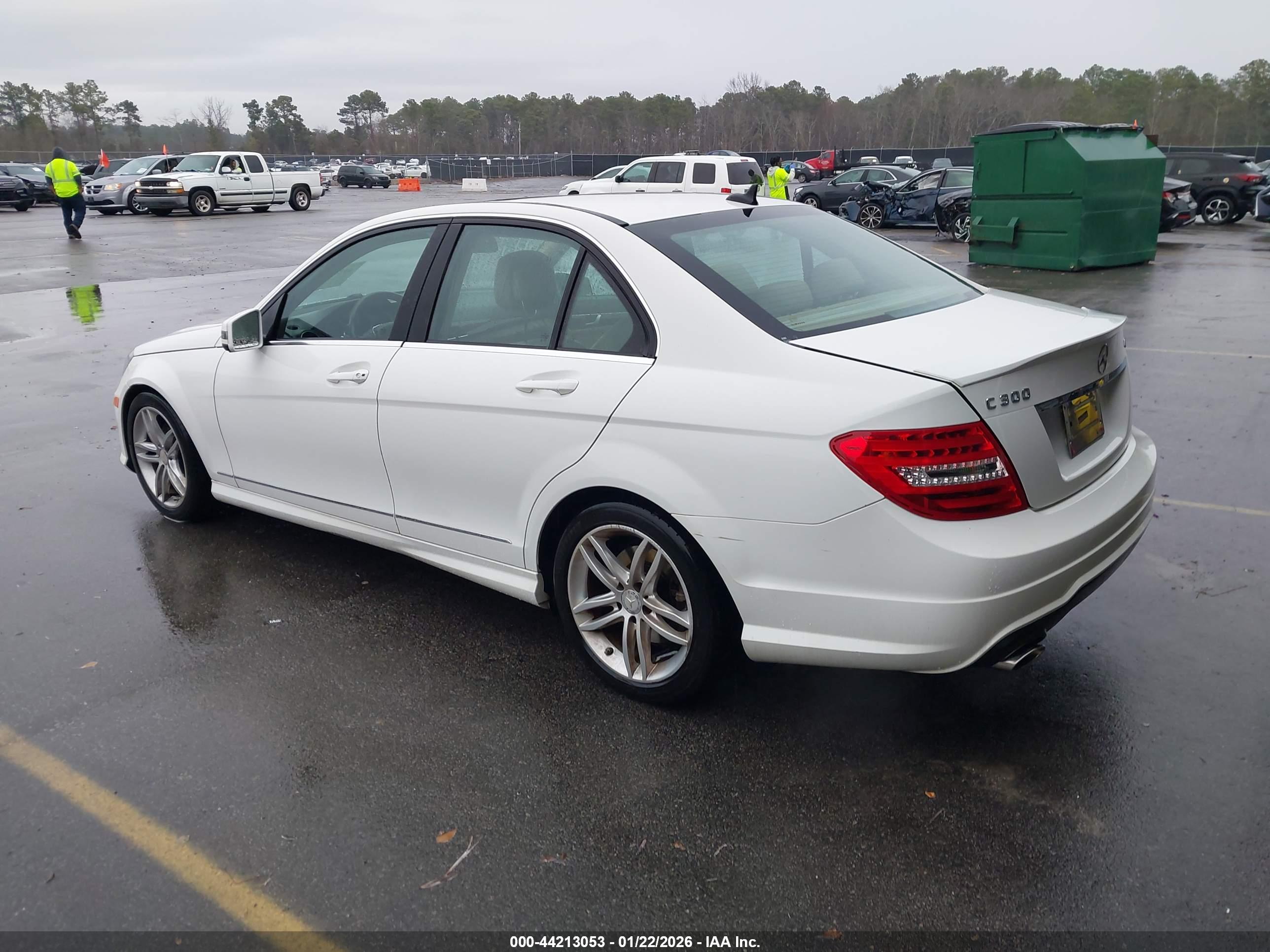 MERCEDES-BENZ C image 3