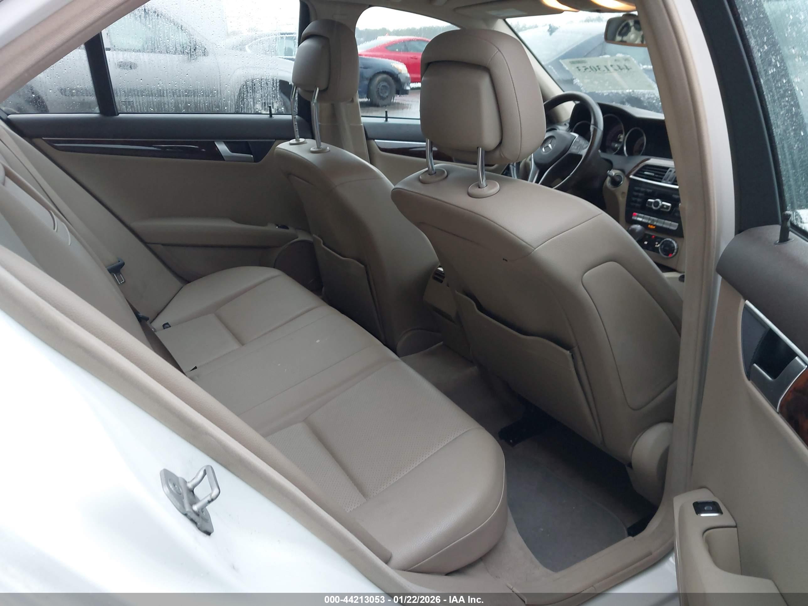 MERCEDES-BENZ C image 8