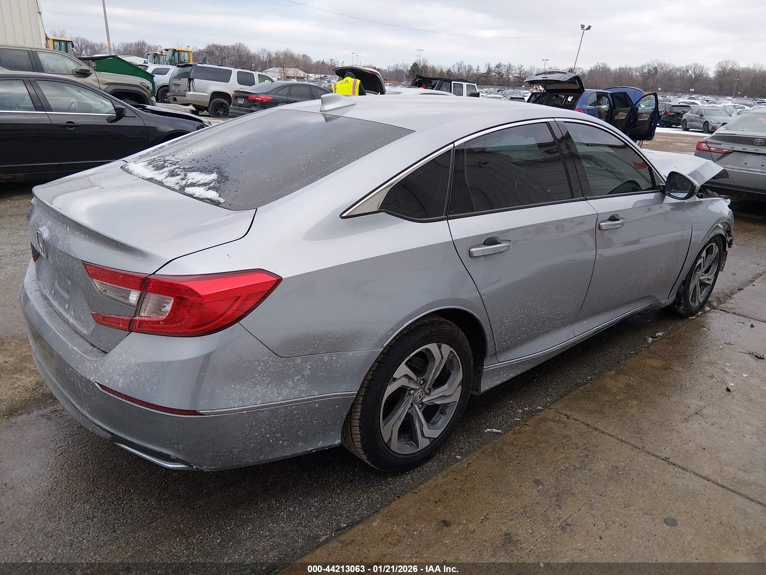 HONDA ACCORD image 4